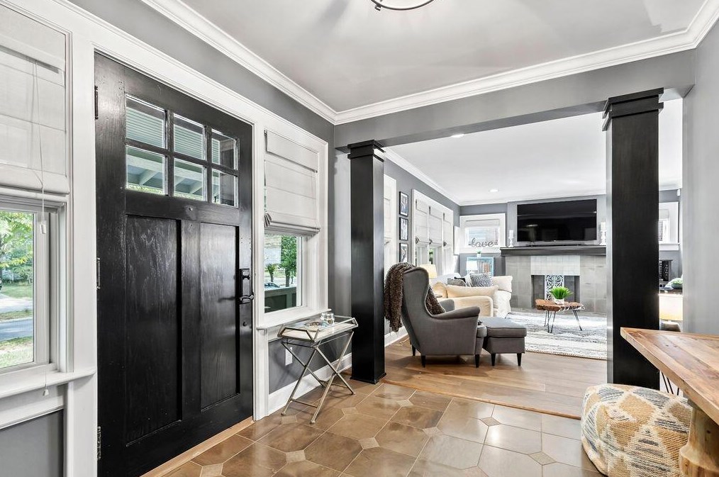 2561 Bryden Rd, Columbus OH 43205-1729 exterior