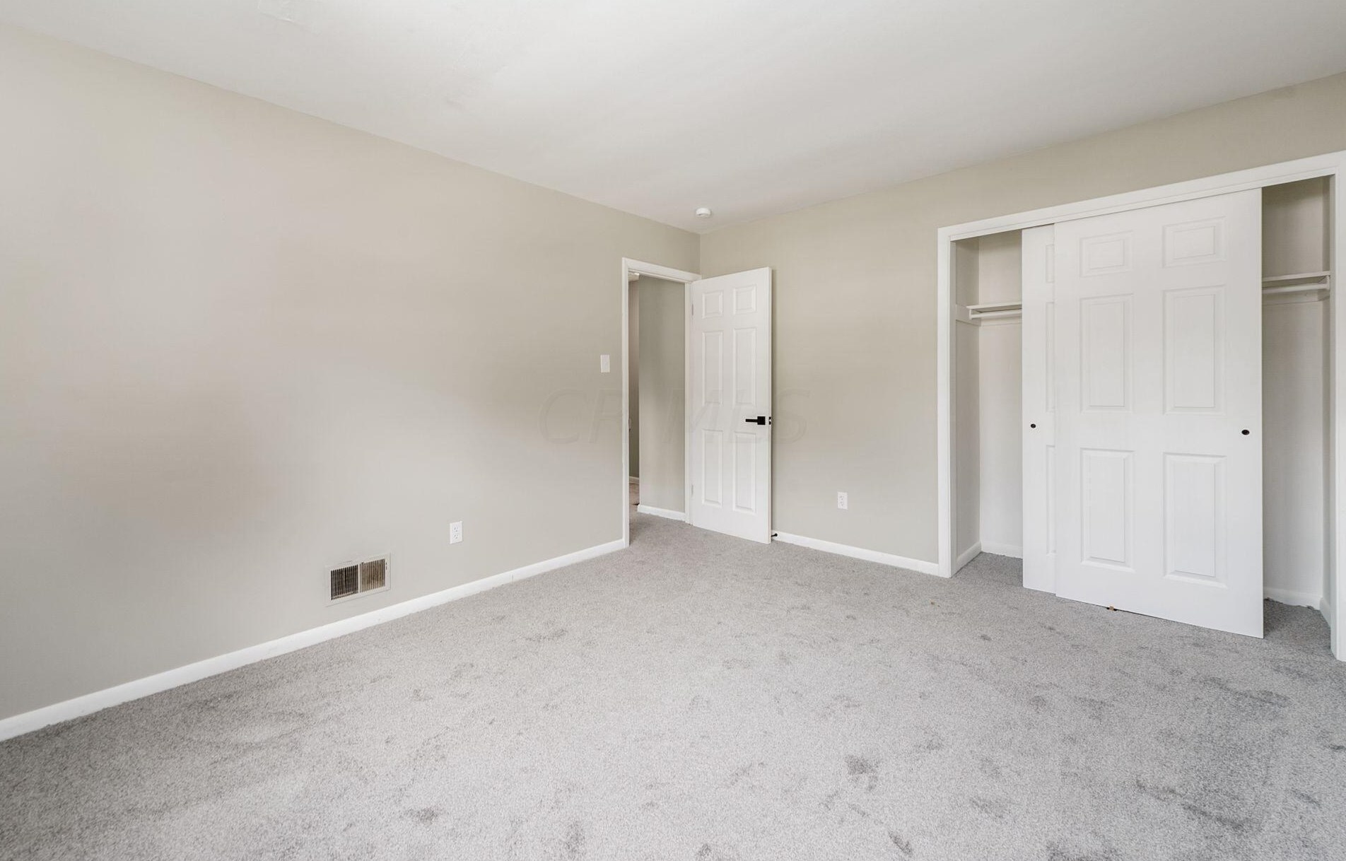 4818 Calvin Dr, Columbus OH 43227-2130 exterior