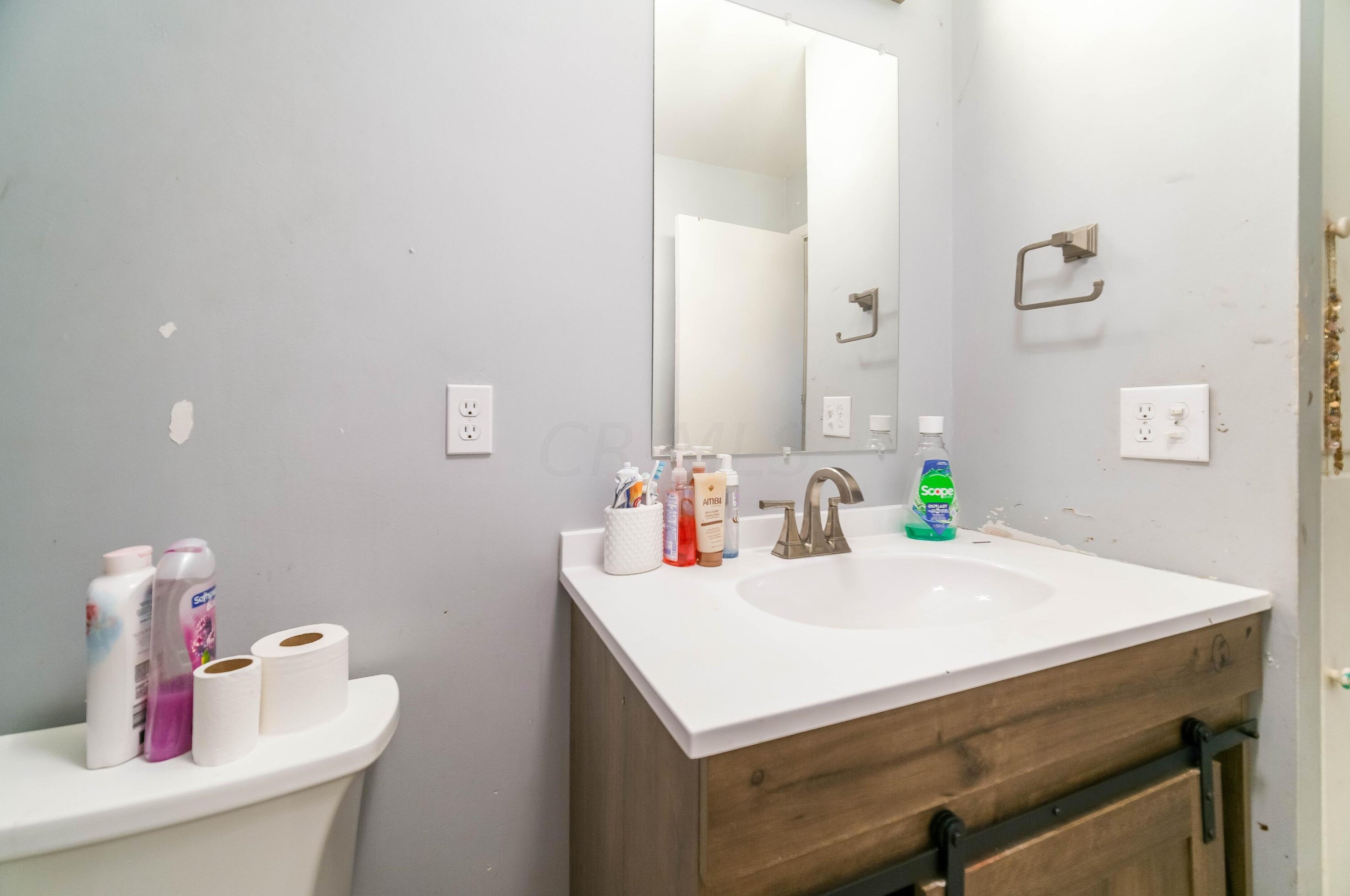 5139 Kingshill Dr, Columbus OH 43229-5509 exterior