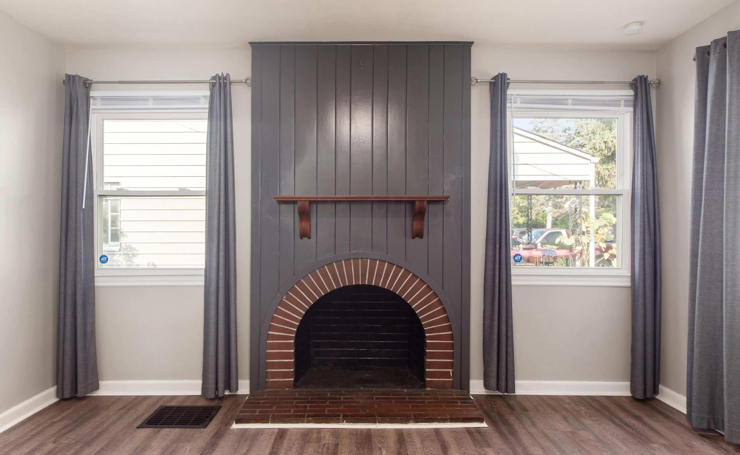 1811 Bide A Wee Park Ave, Columbus OH  43205-3040 exterior