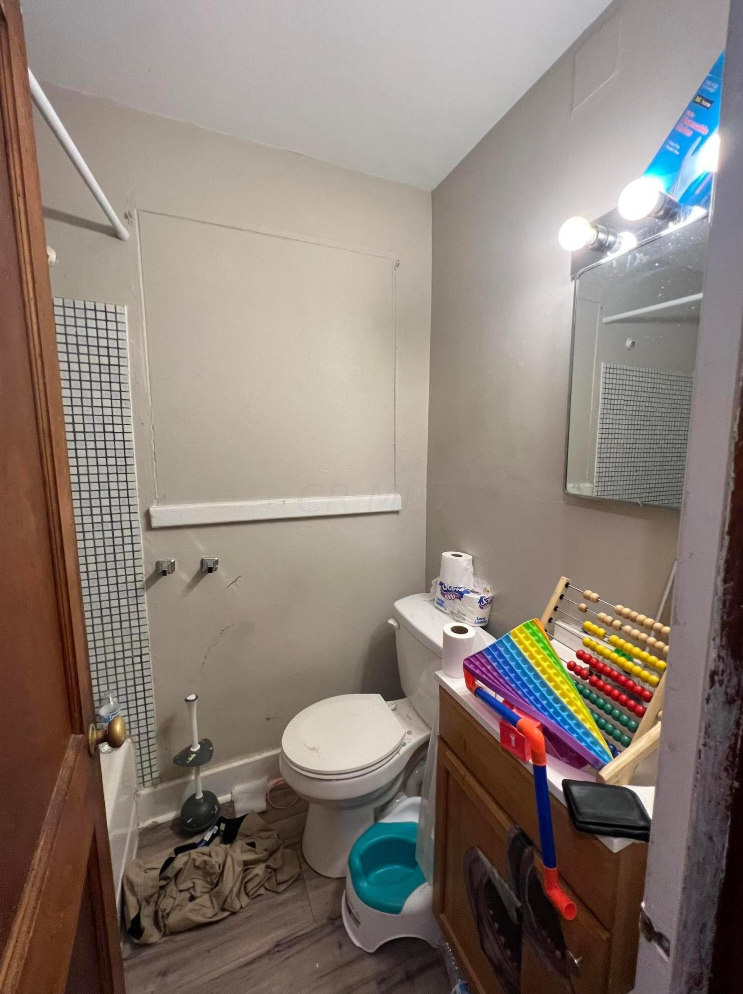 1061 Republic Ave, Columbus OH 43211-1241 exterior