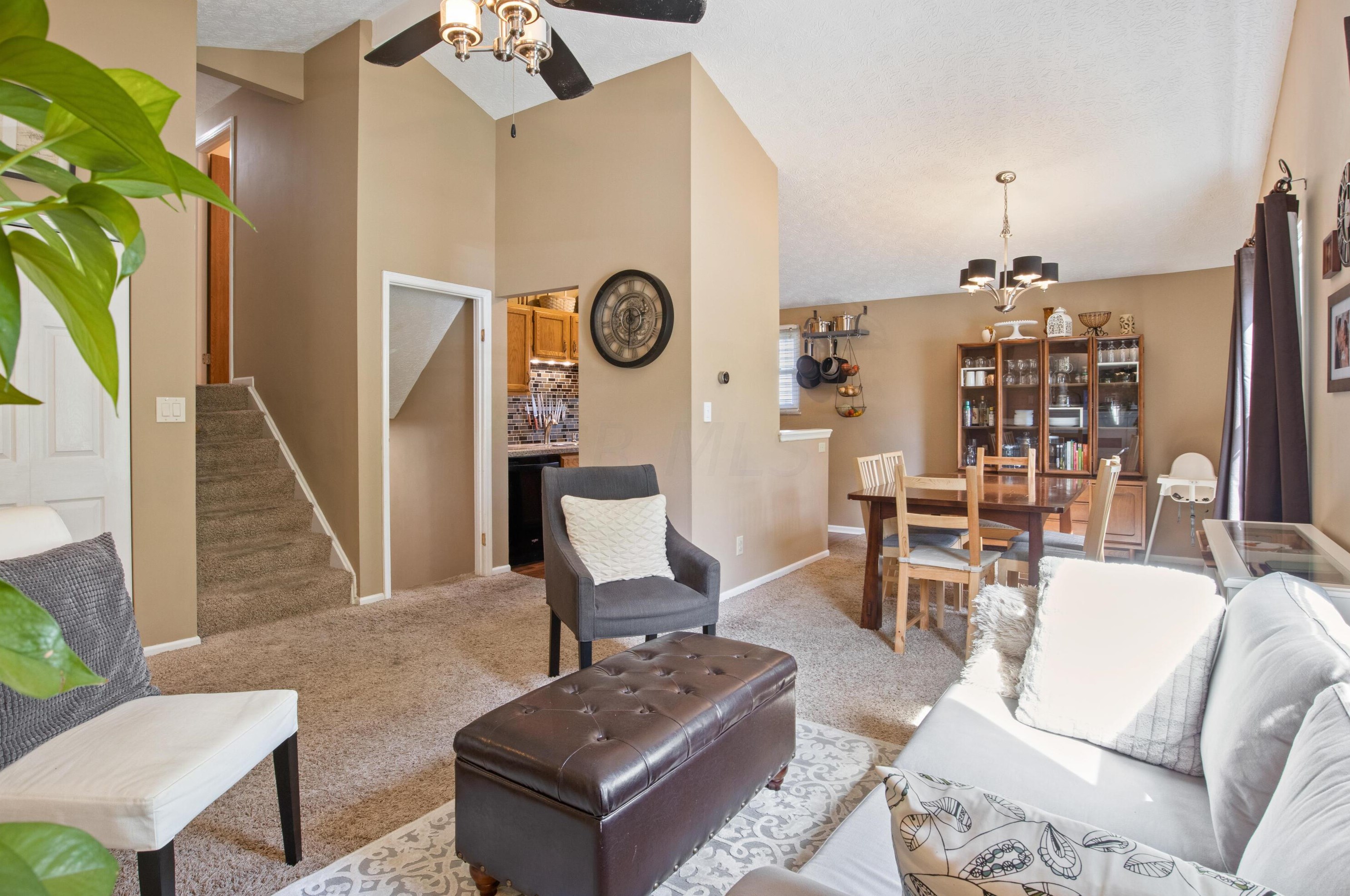 3688 Dinsmore Castle Dr, Columbus OH 43221-4410 exterior