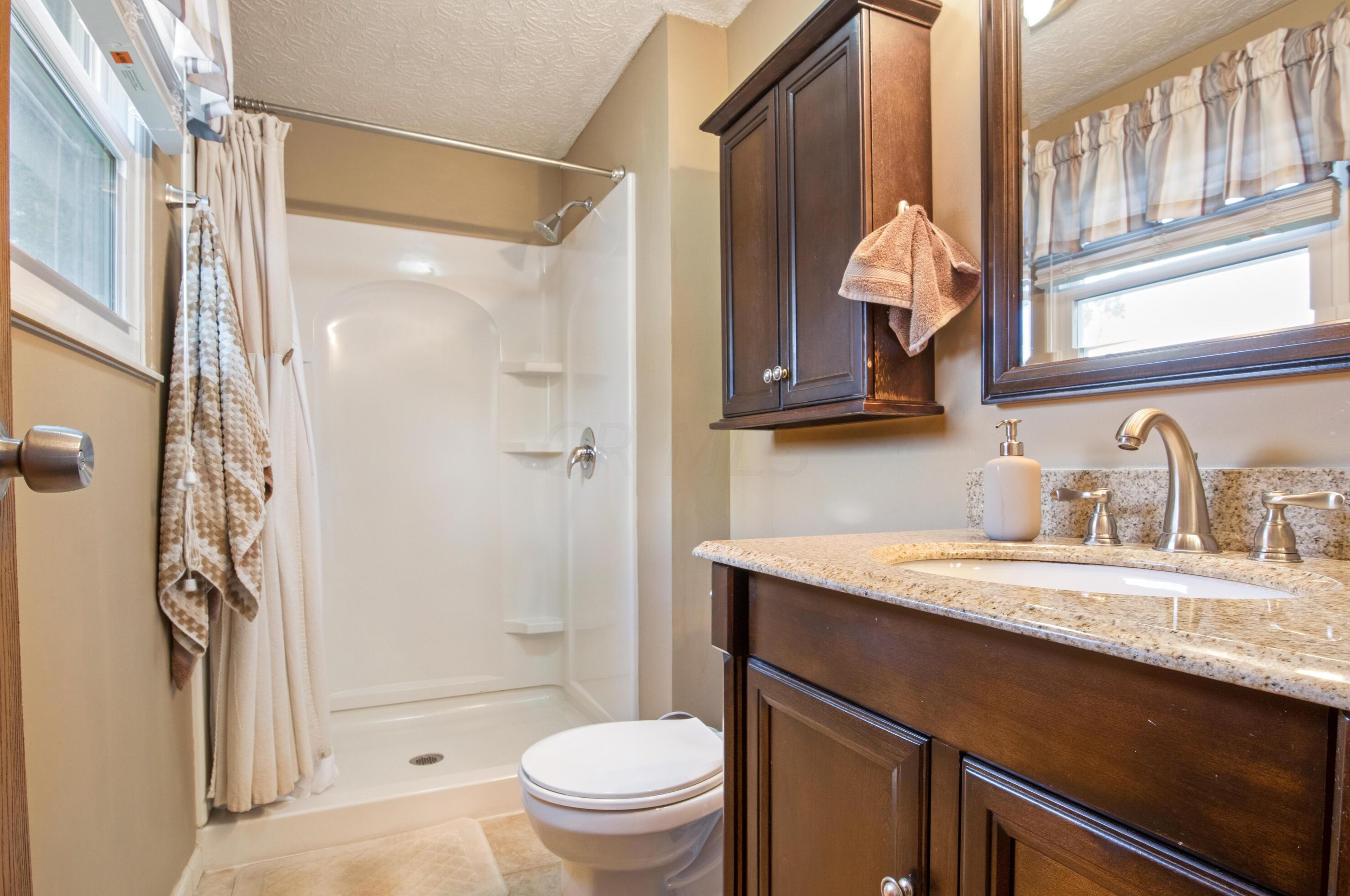 3688 Dinsmore Castle Dr, Columbus OH 43221-4410 exterior