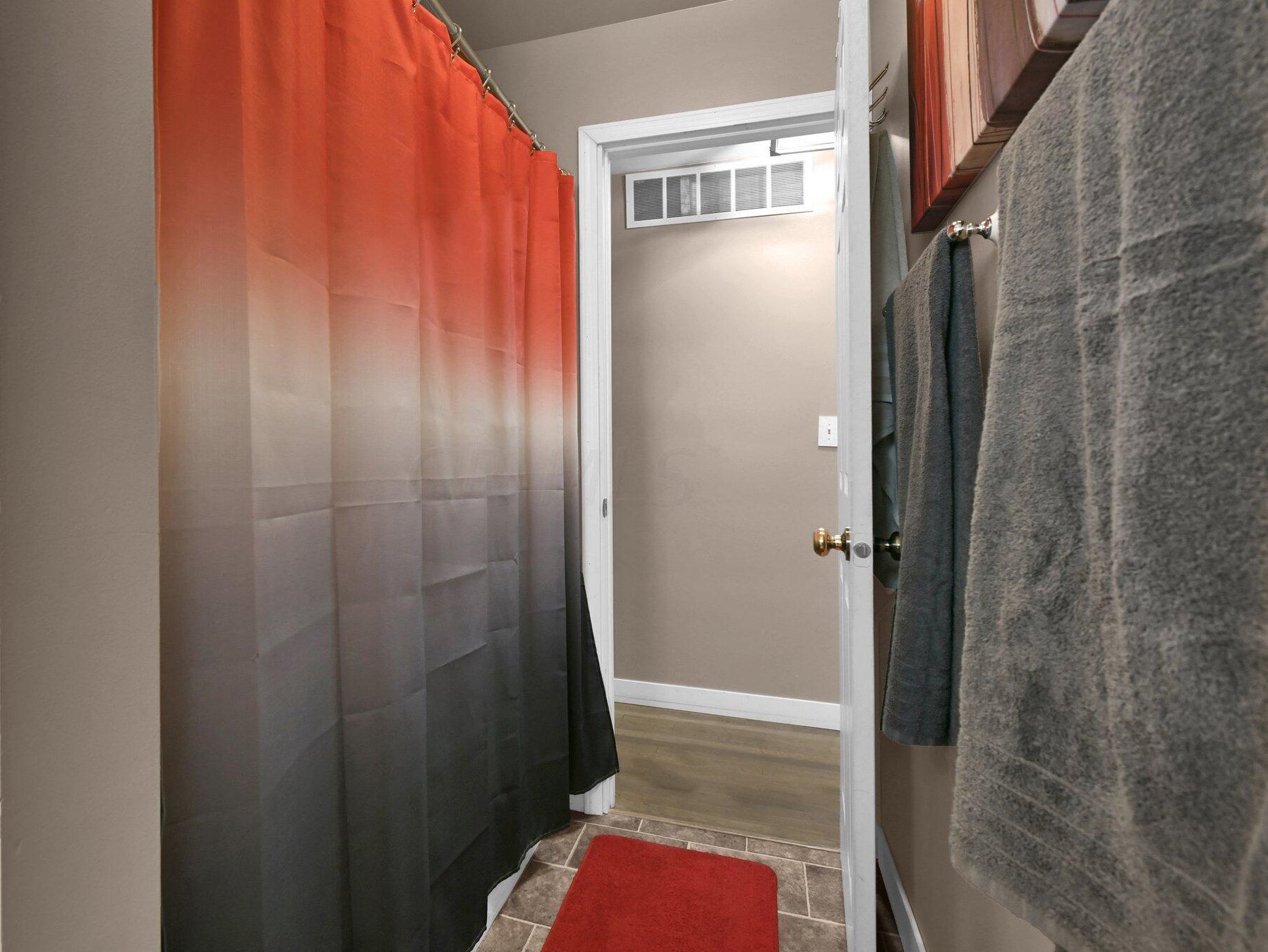 5430 Roche Dr, Columbus OH 43229-4279 exterior