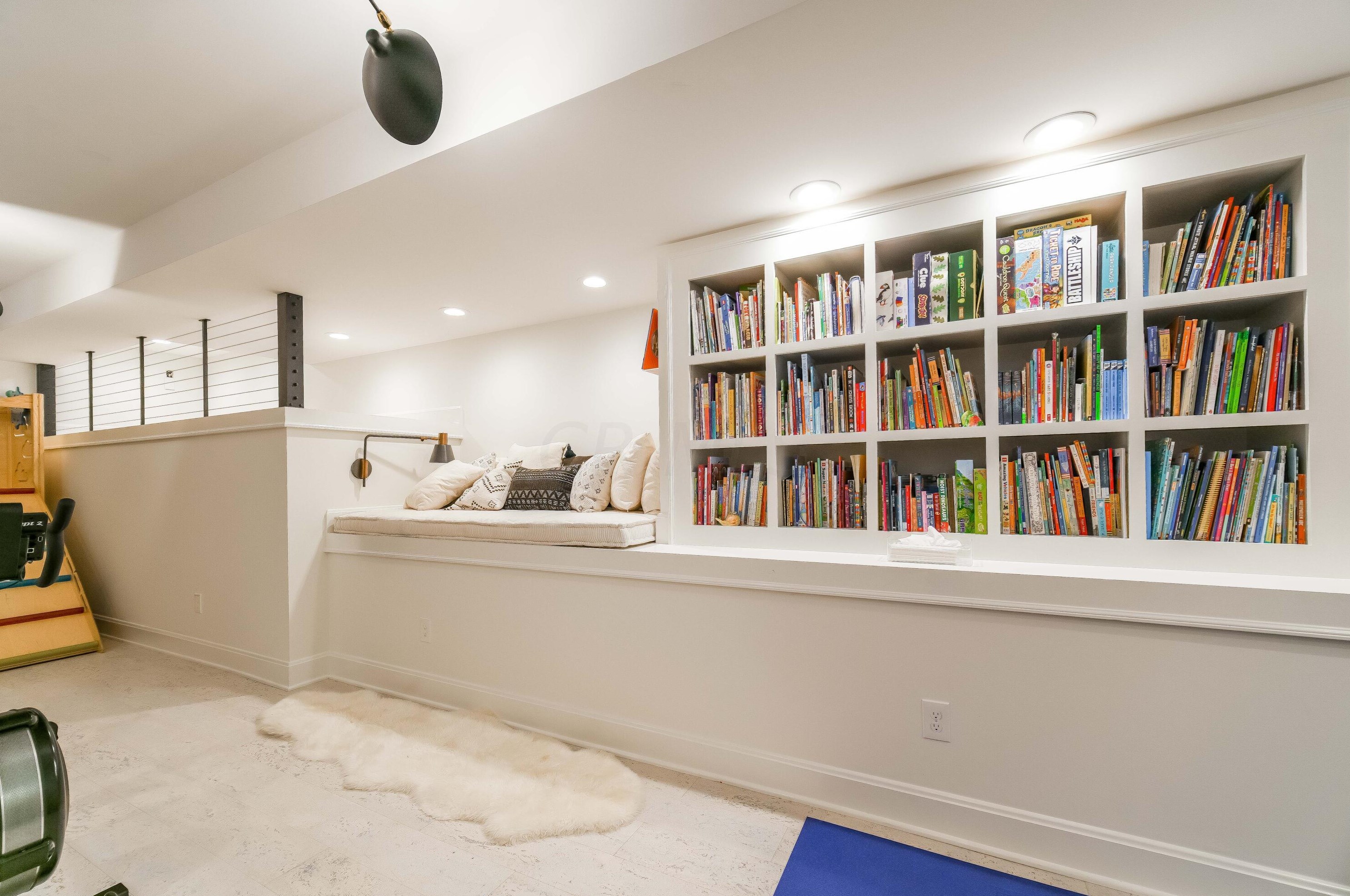 1643 Doone Rd, Columbus OH 43221-3939 exterior