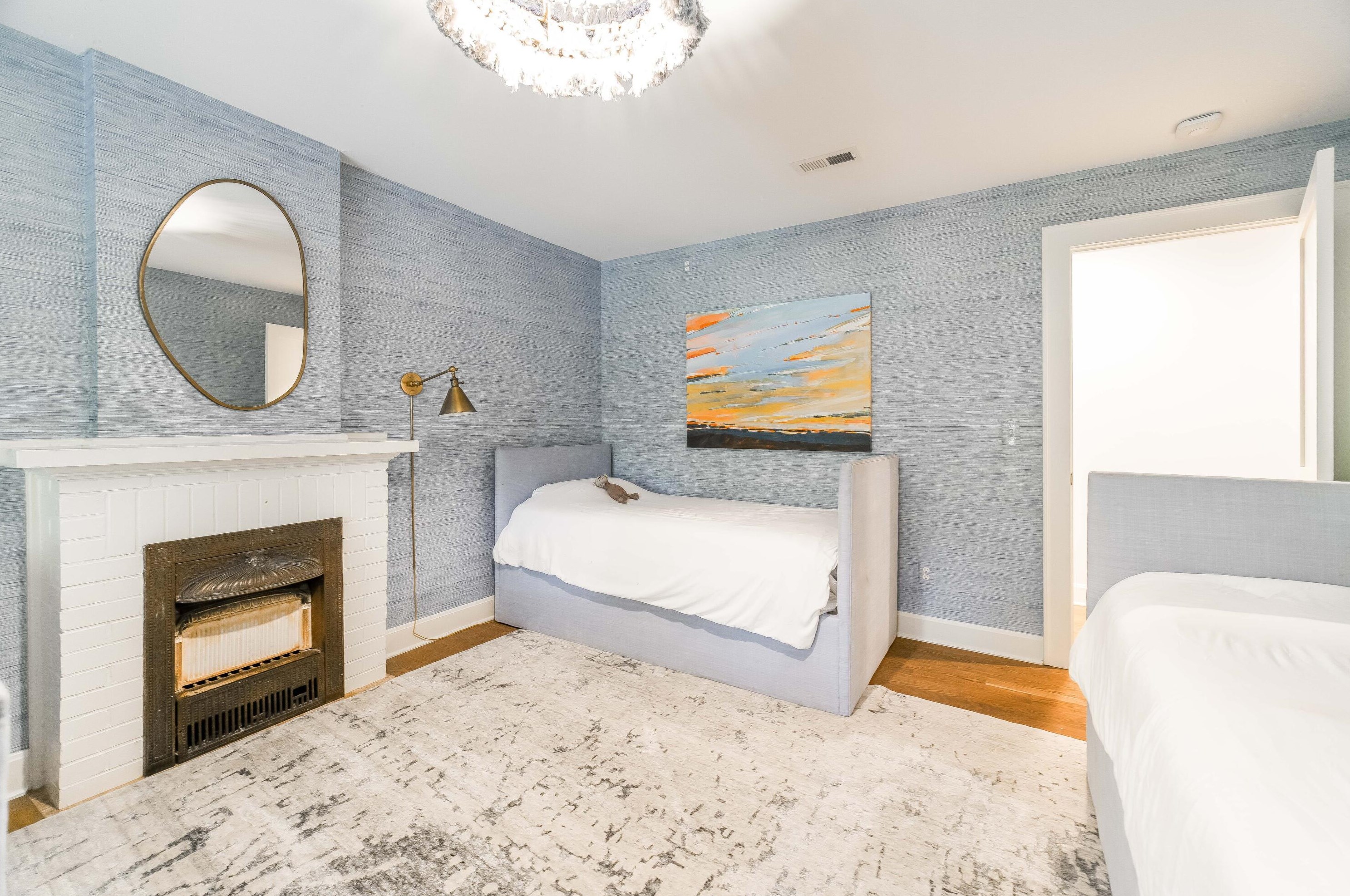 1643 Doone Rd, Columbus OH 43221-3939 exterior