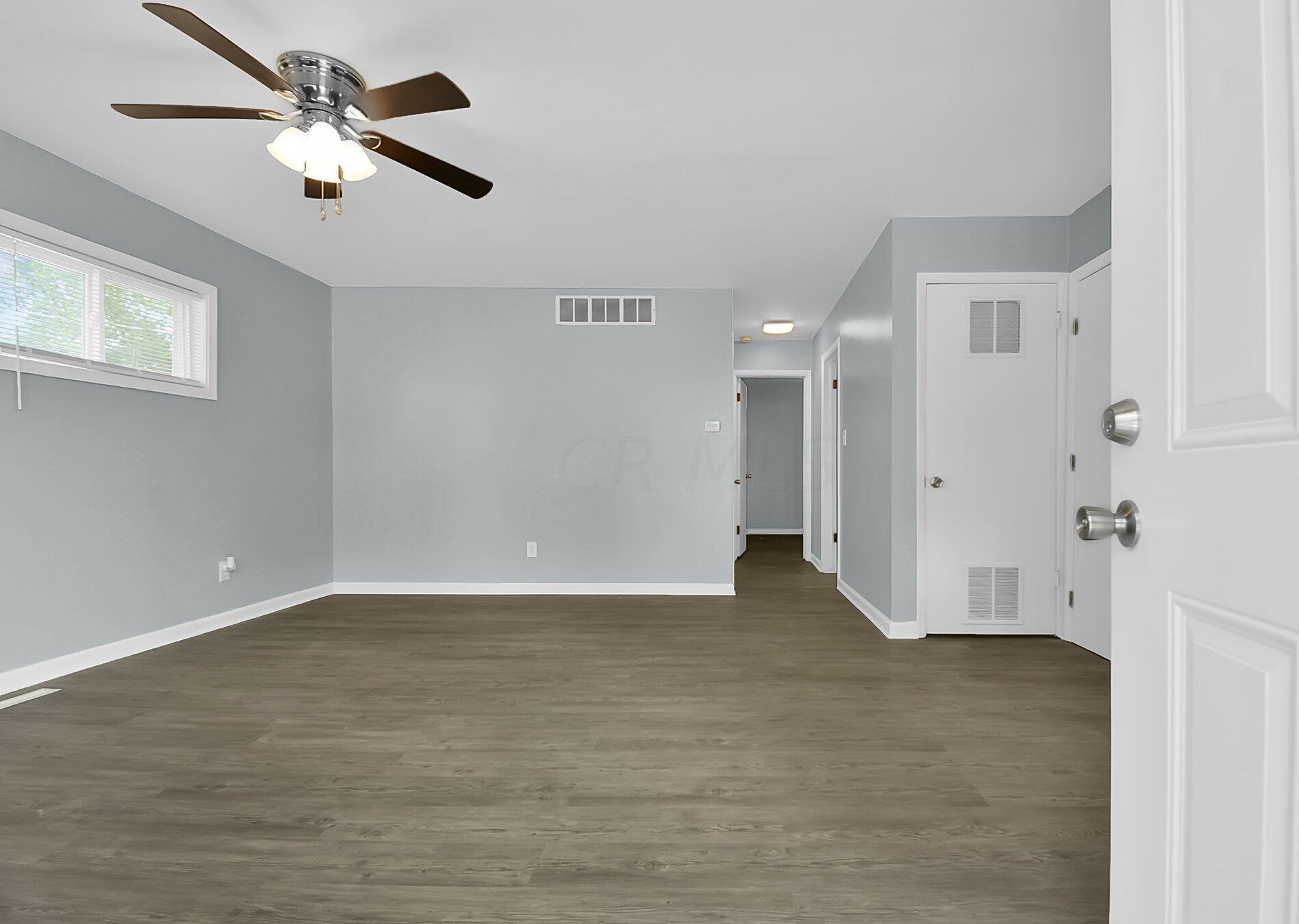 2438 Hanna Dr, Columbus OH 43211-1987 exterior