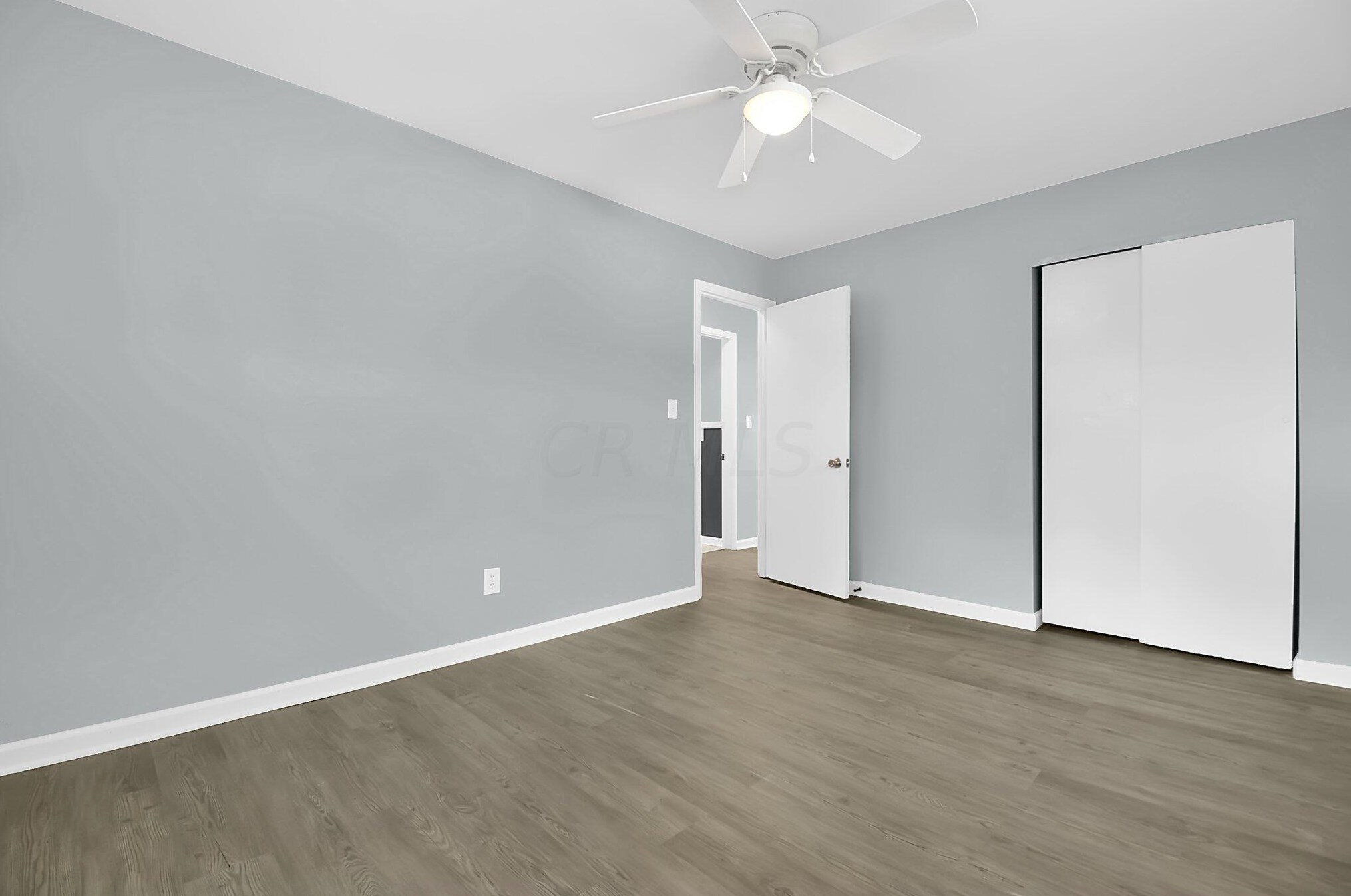 2438 Hanna Dr, Columbus OH 43211-1987 exterior