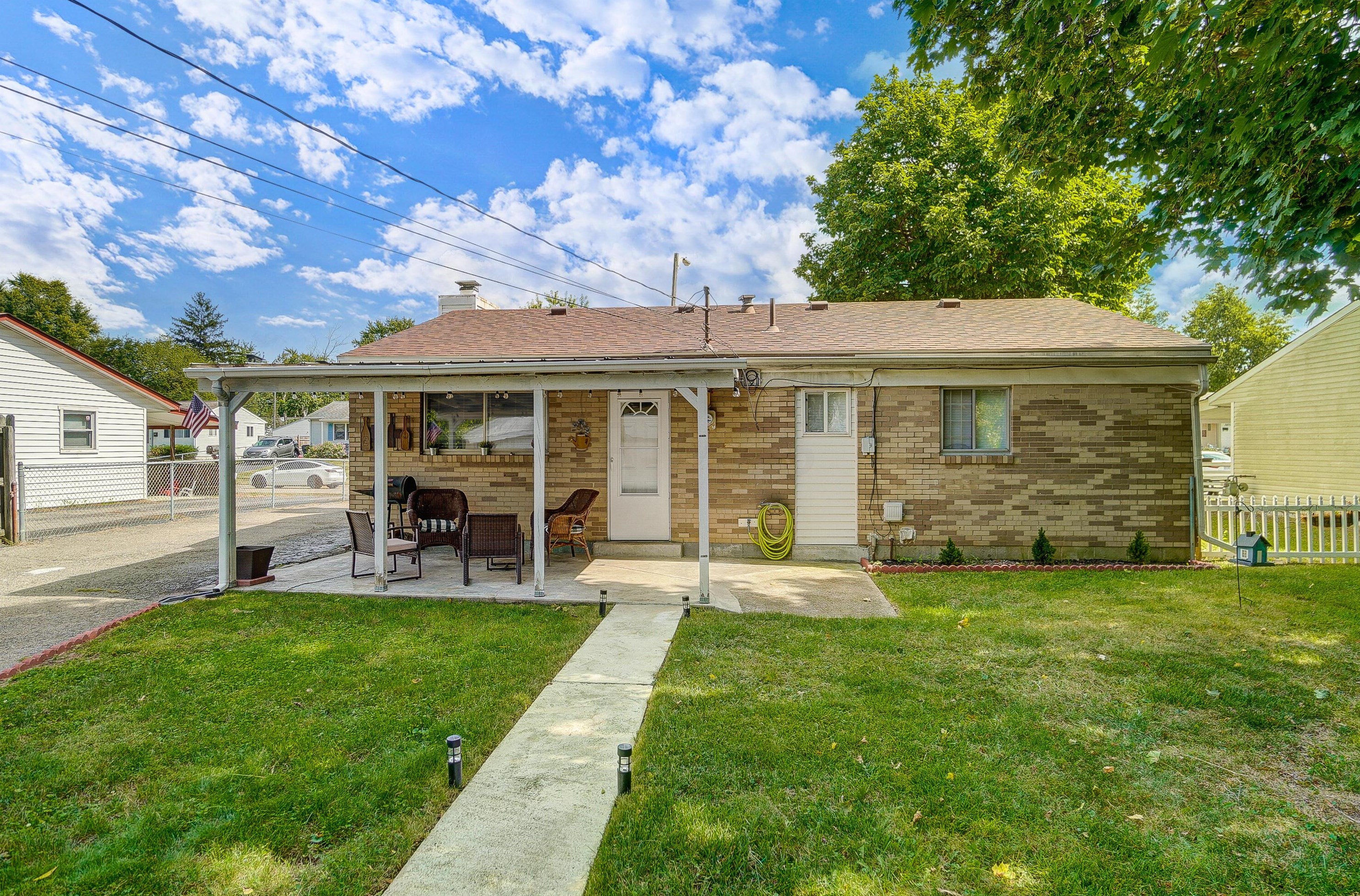 3857 Glenfield Rd, Columbus OH 43232-9501 exterior