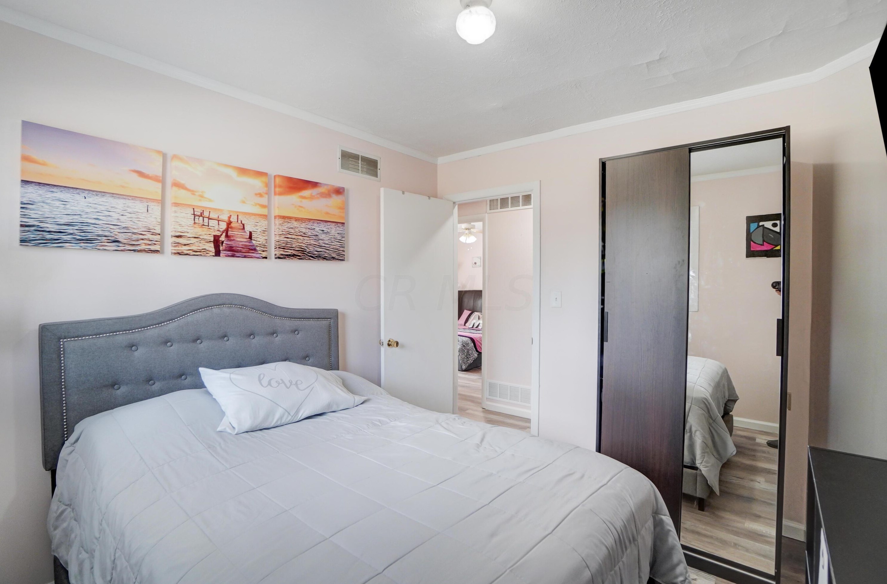 3857 Glenfield Rd, Columbus OH 43232-9501 exterior