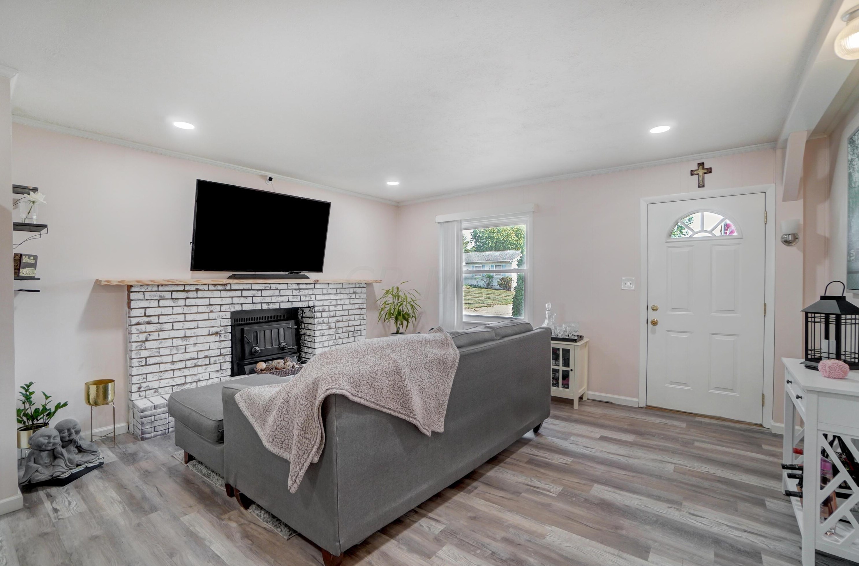 3857 Glenfield Rd, Columbus OH 43232-9501 exterior