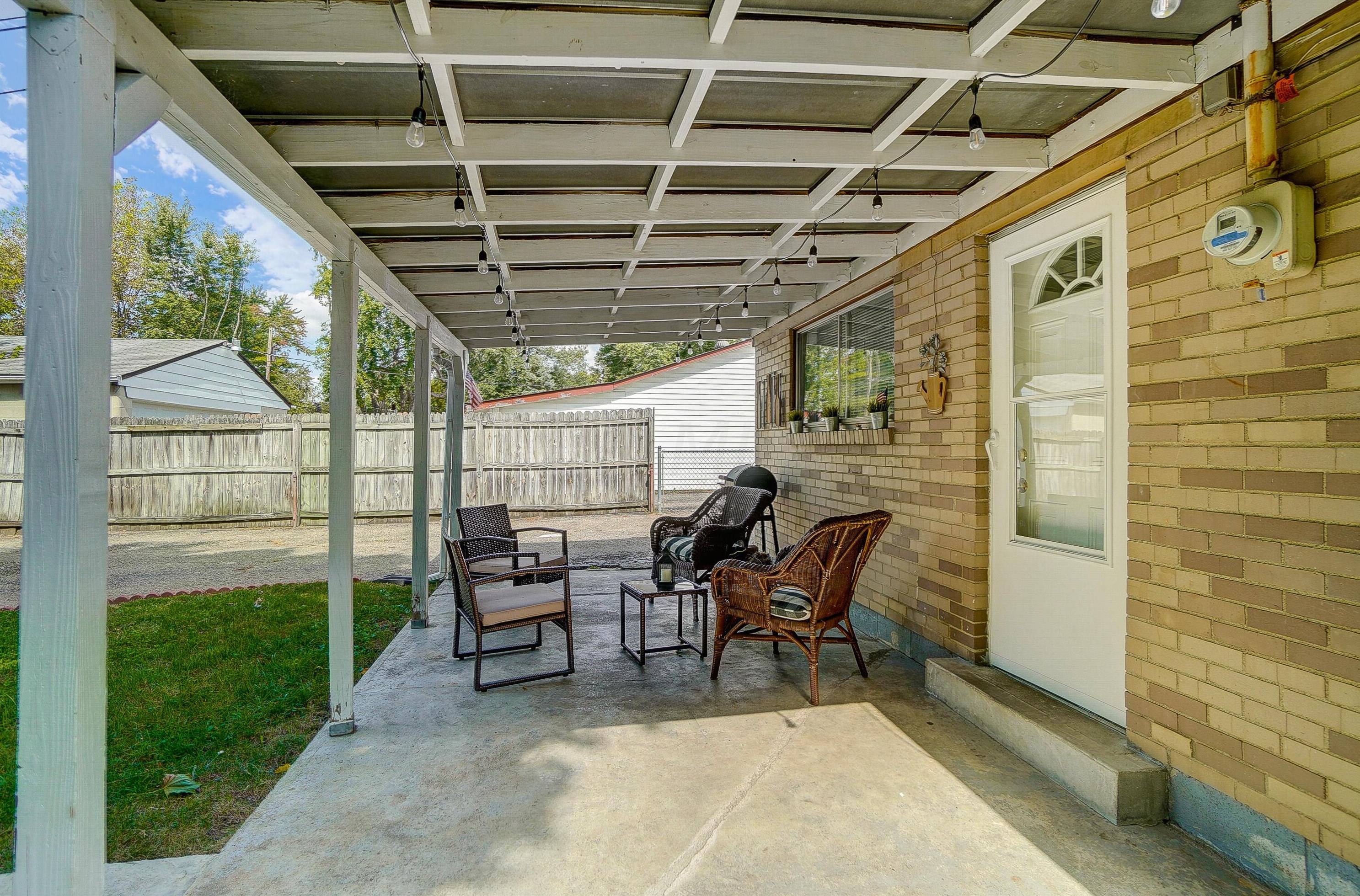 3857 Glenfield Rd, Columbus OH 43232-9501 exterior