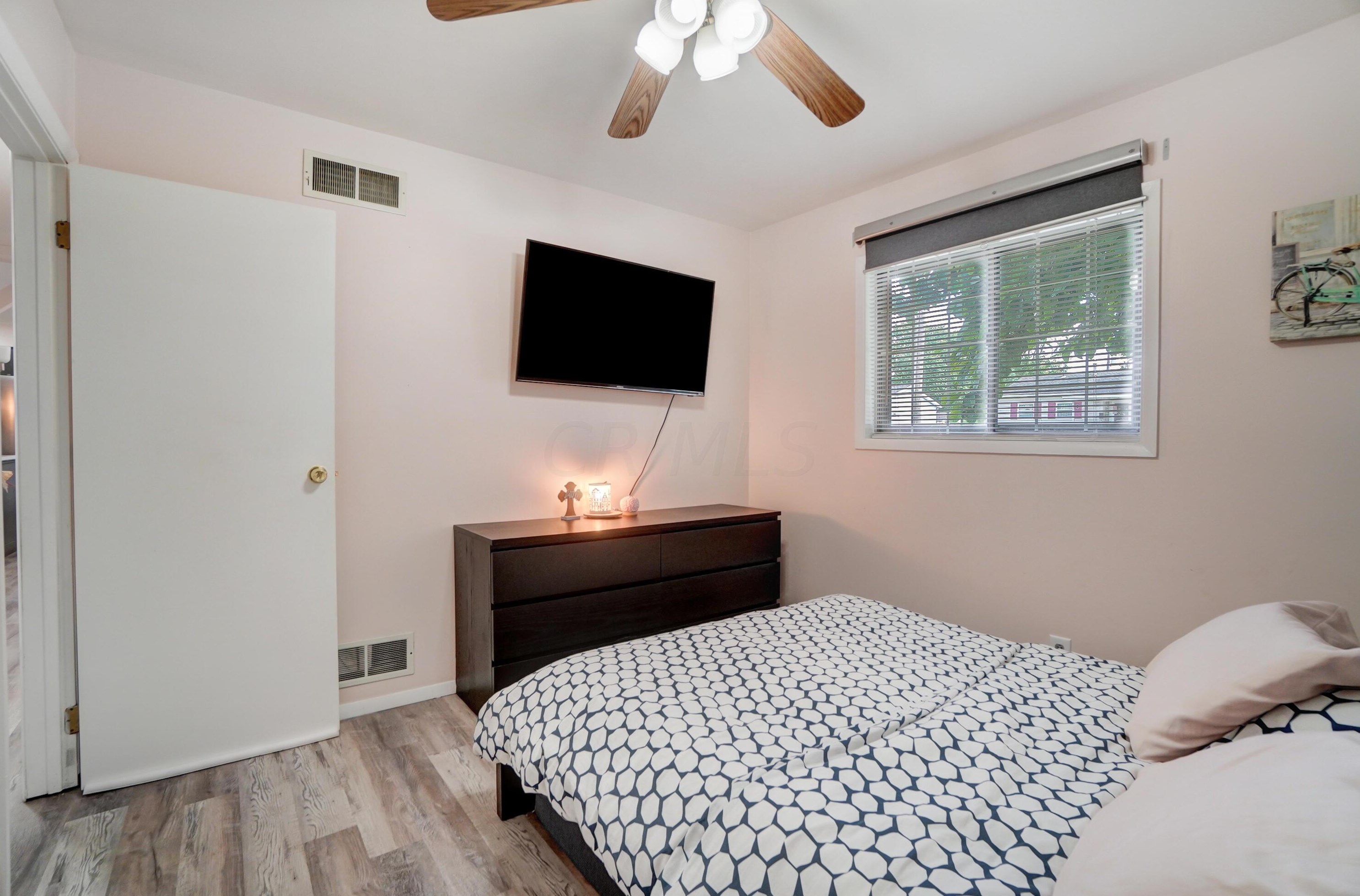 3857 Glenfield Rd, Columbus OH 43232-9501 exterior