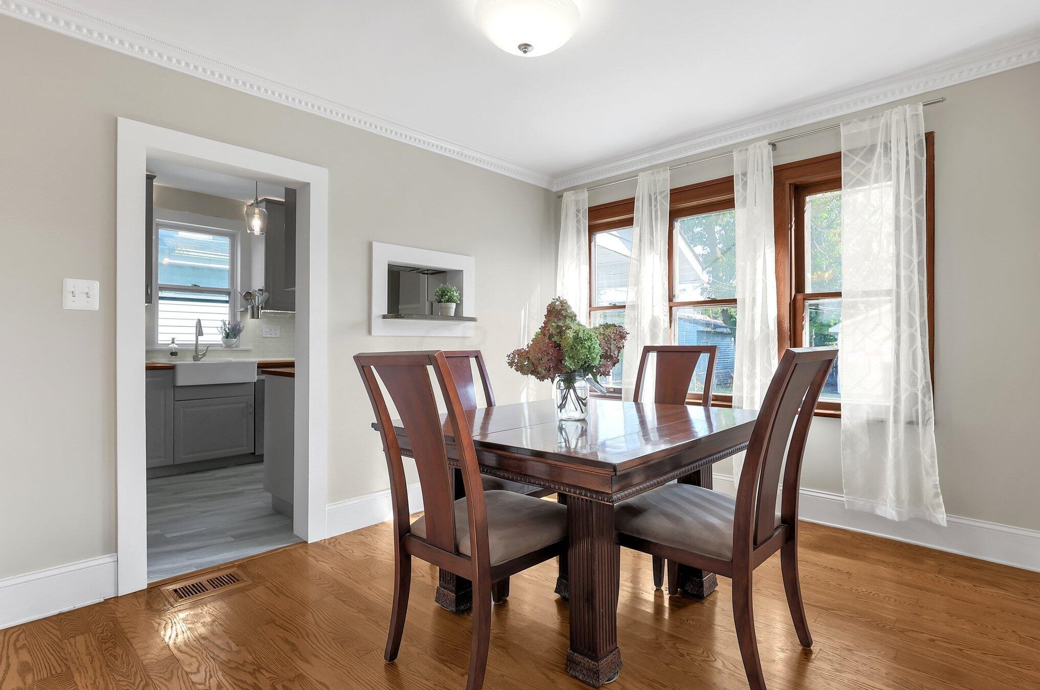 281 Markison Ave, Columbus OH 43207-1130 exterior