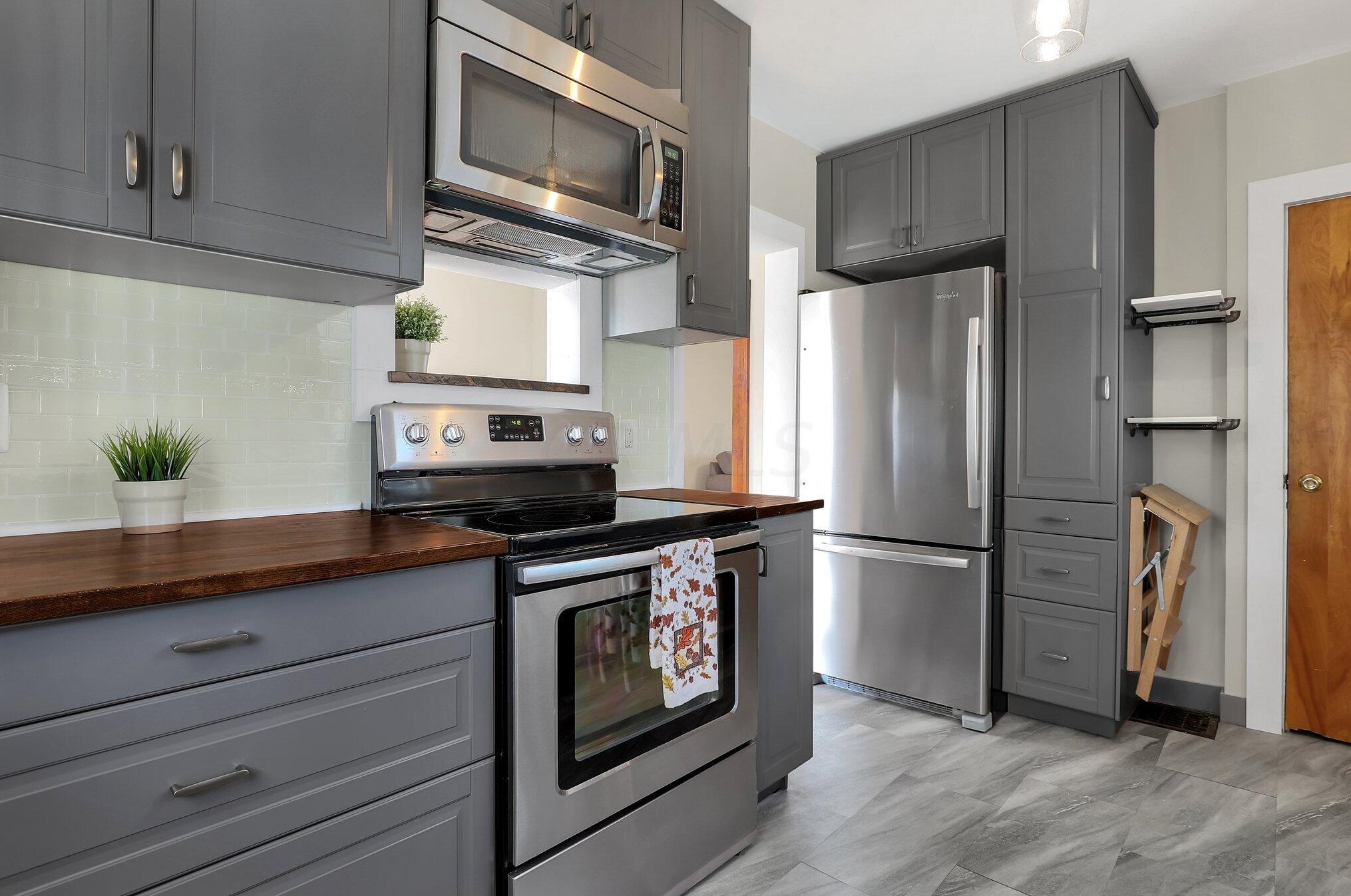 281 Markison Ave, Columbus OH 43207-1130 exterior