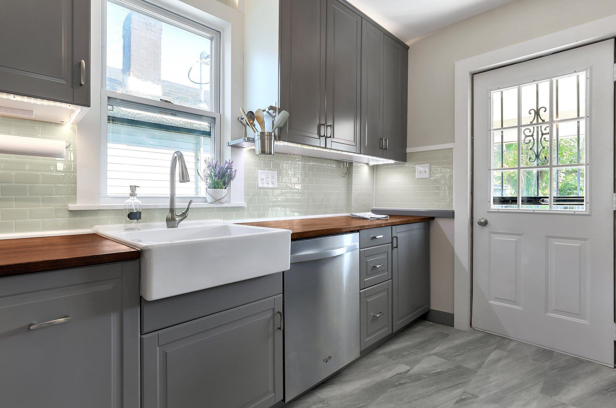 281 Markison Ave, Columbus OH 43207-1130 exterior