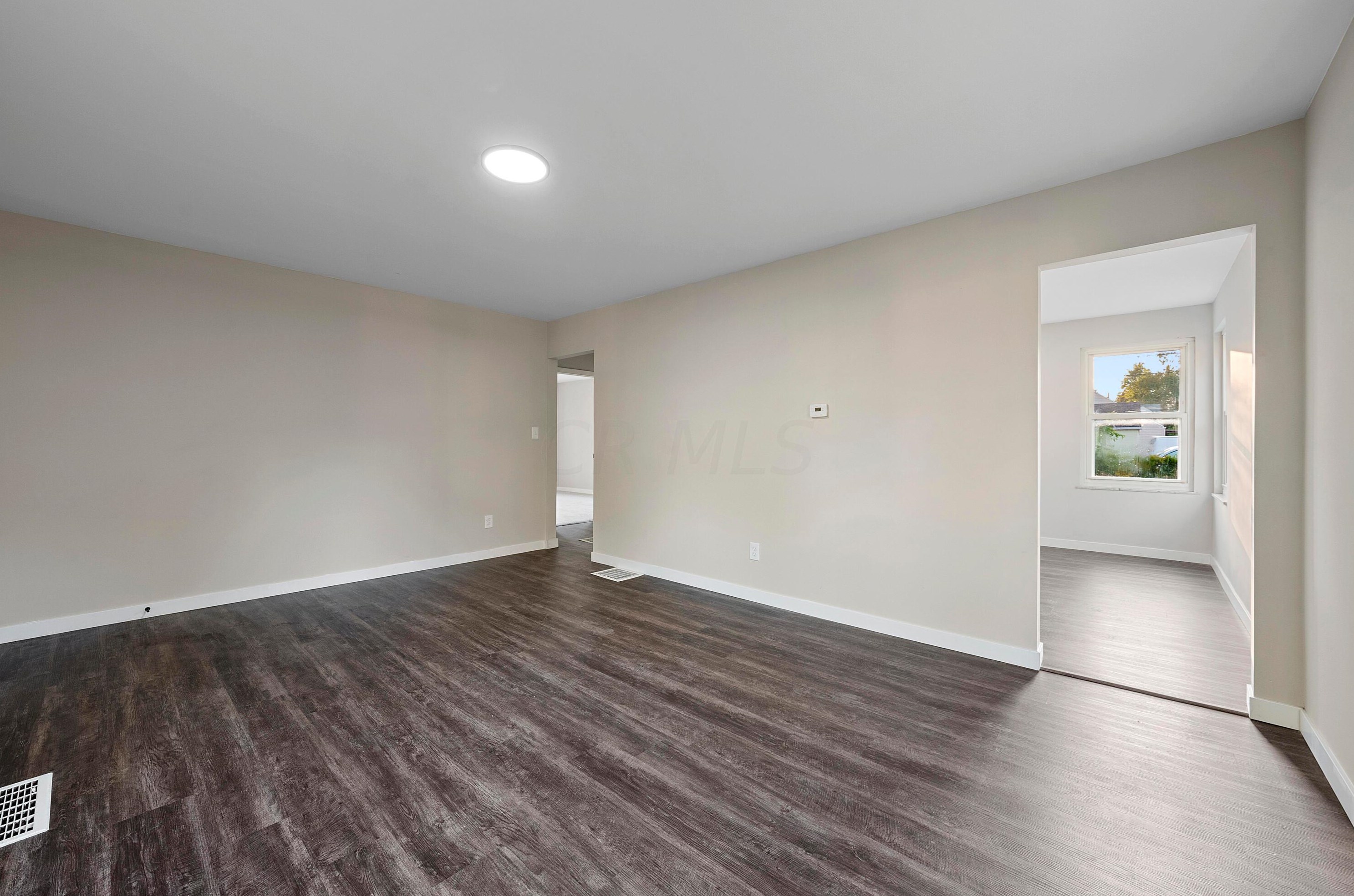 3077 Dresden St, Columbus OH  43224-4266 exterior