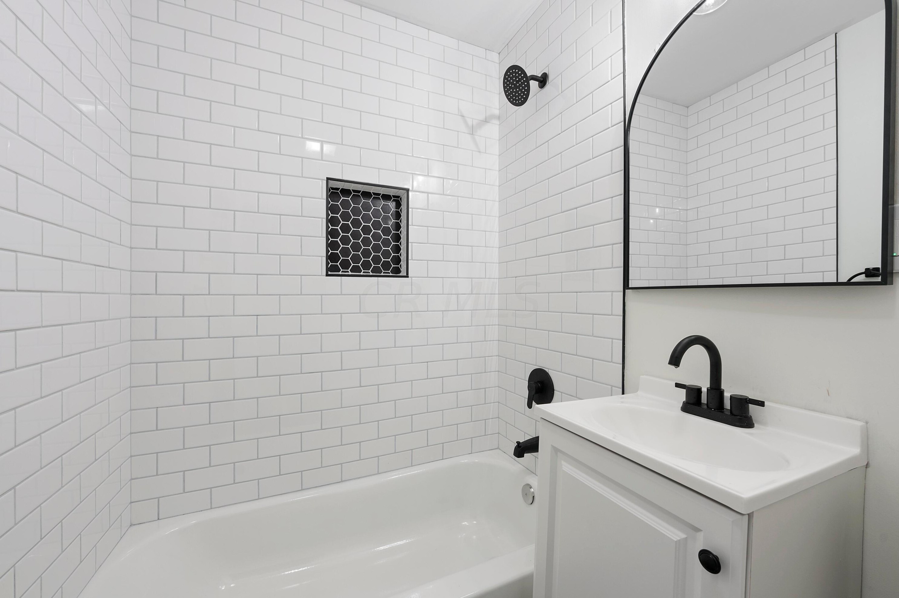 3077 Dresden St, Columbus OH  43224-4266 exterior