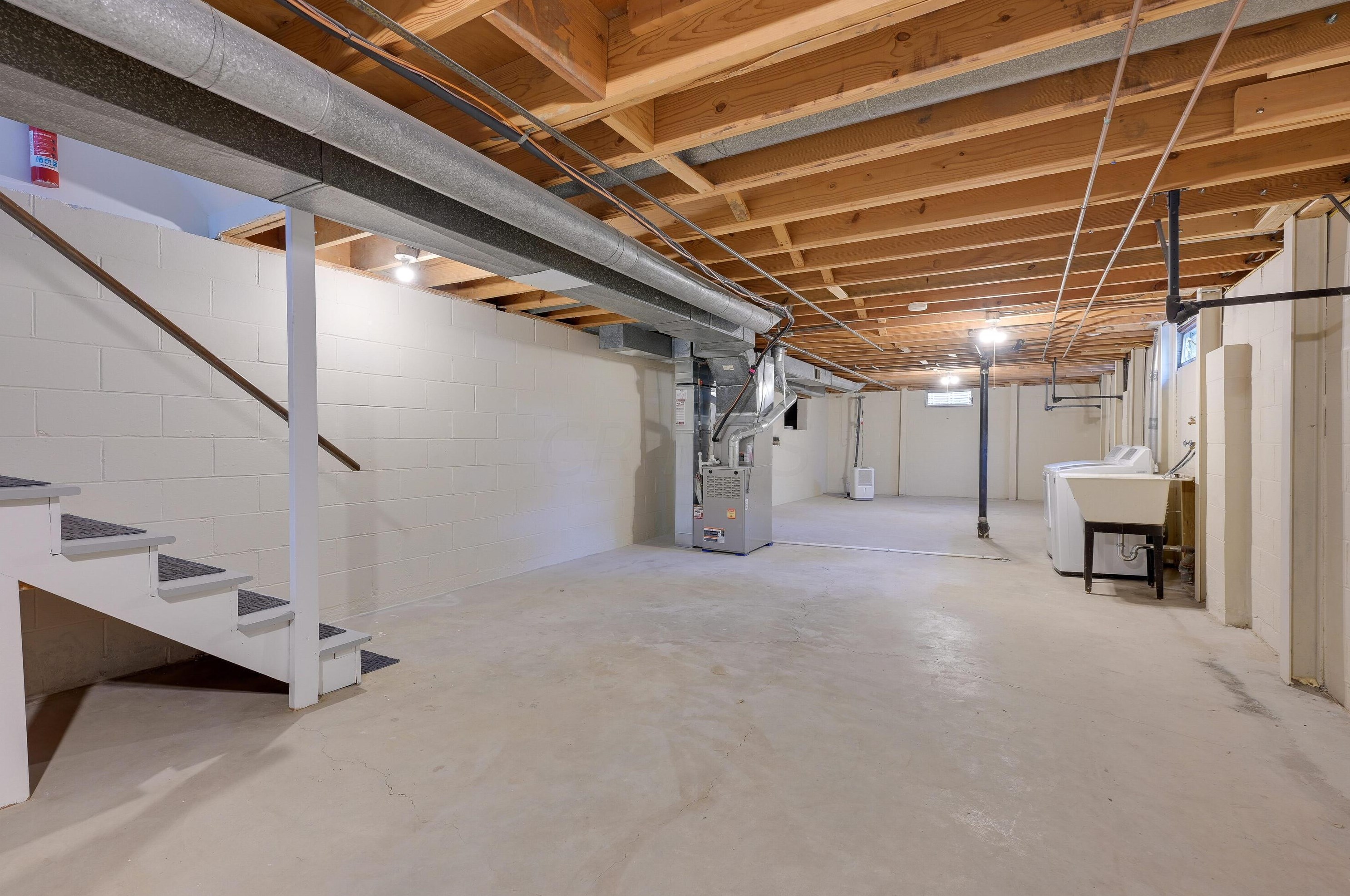 1710 Sandalwood Pl, Columbus OH 43229-3600 exterior