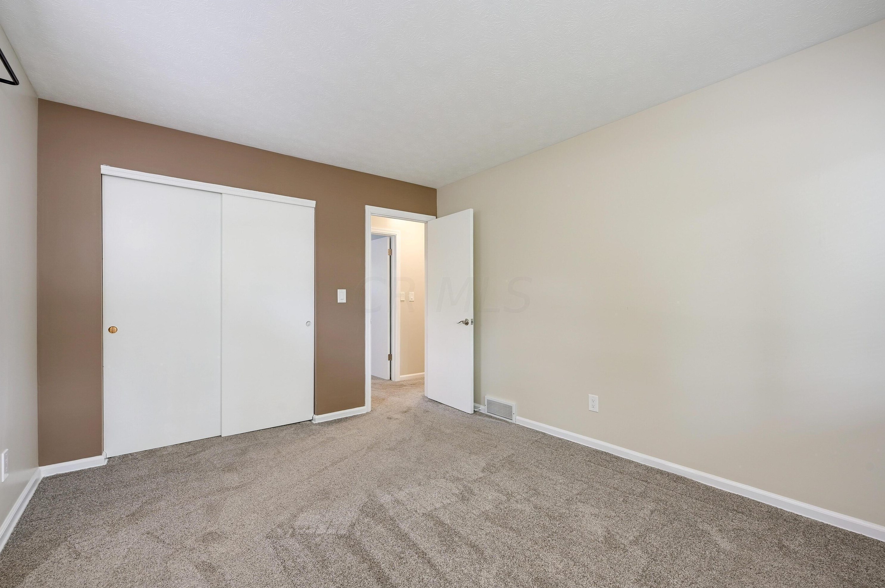 1710 Sandalwood Pl, Columbus OH 43229-3600 exterior