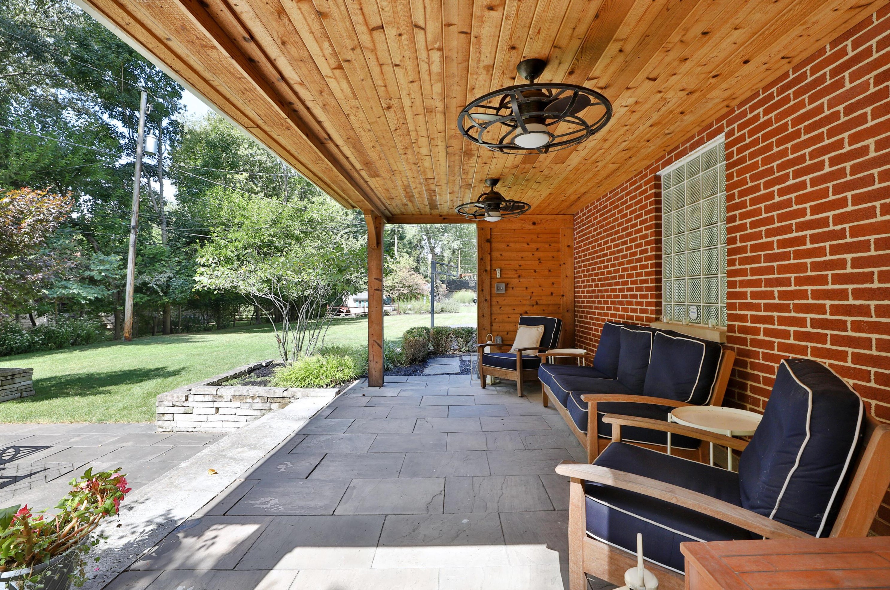 5713 Dover Ct, Columbus OH 43085-3808 exterior