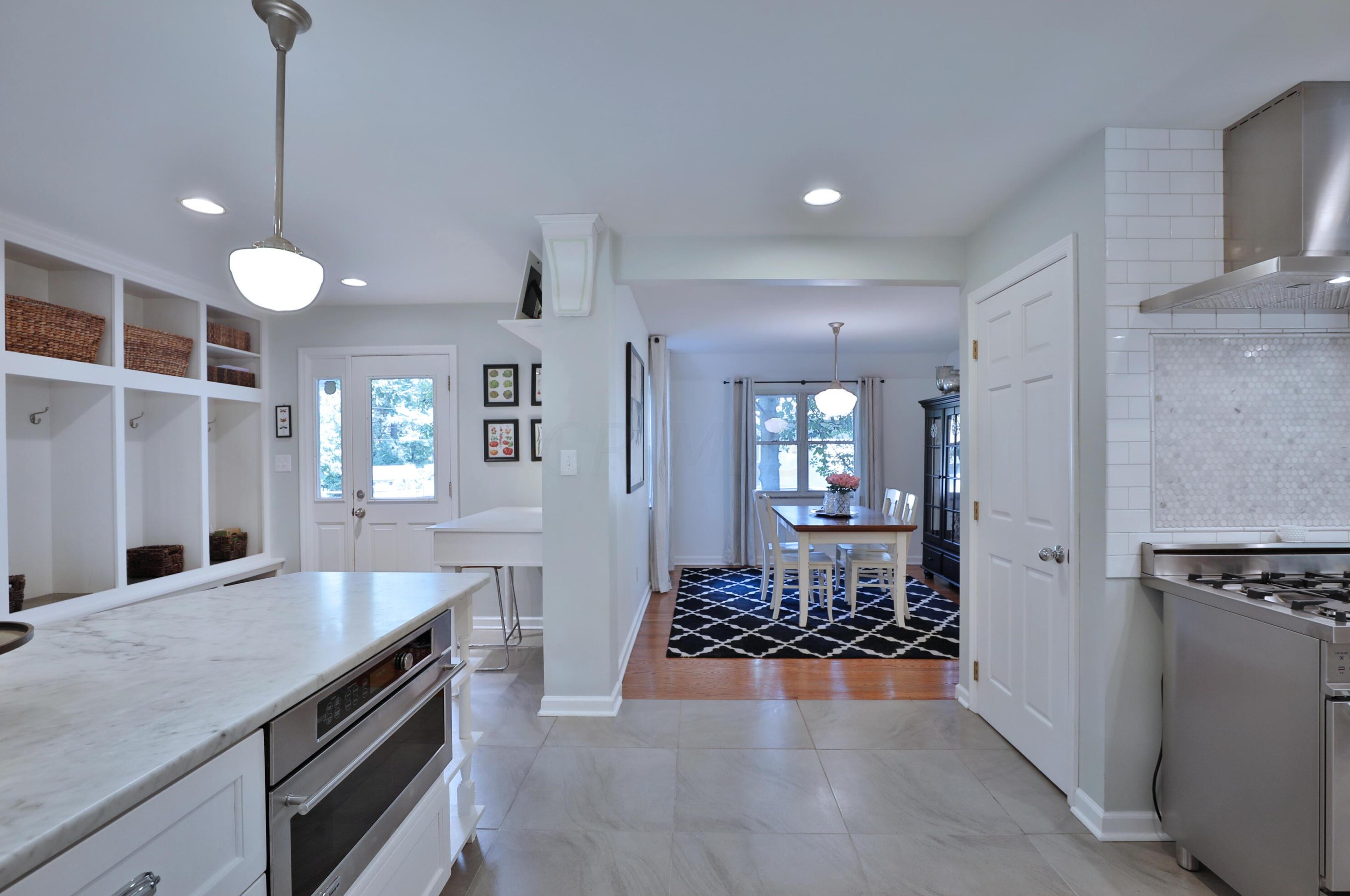 5713 Dover Ct, Columbus OH 43085-3808 exterior