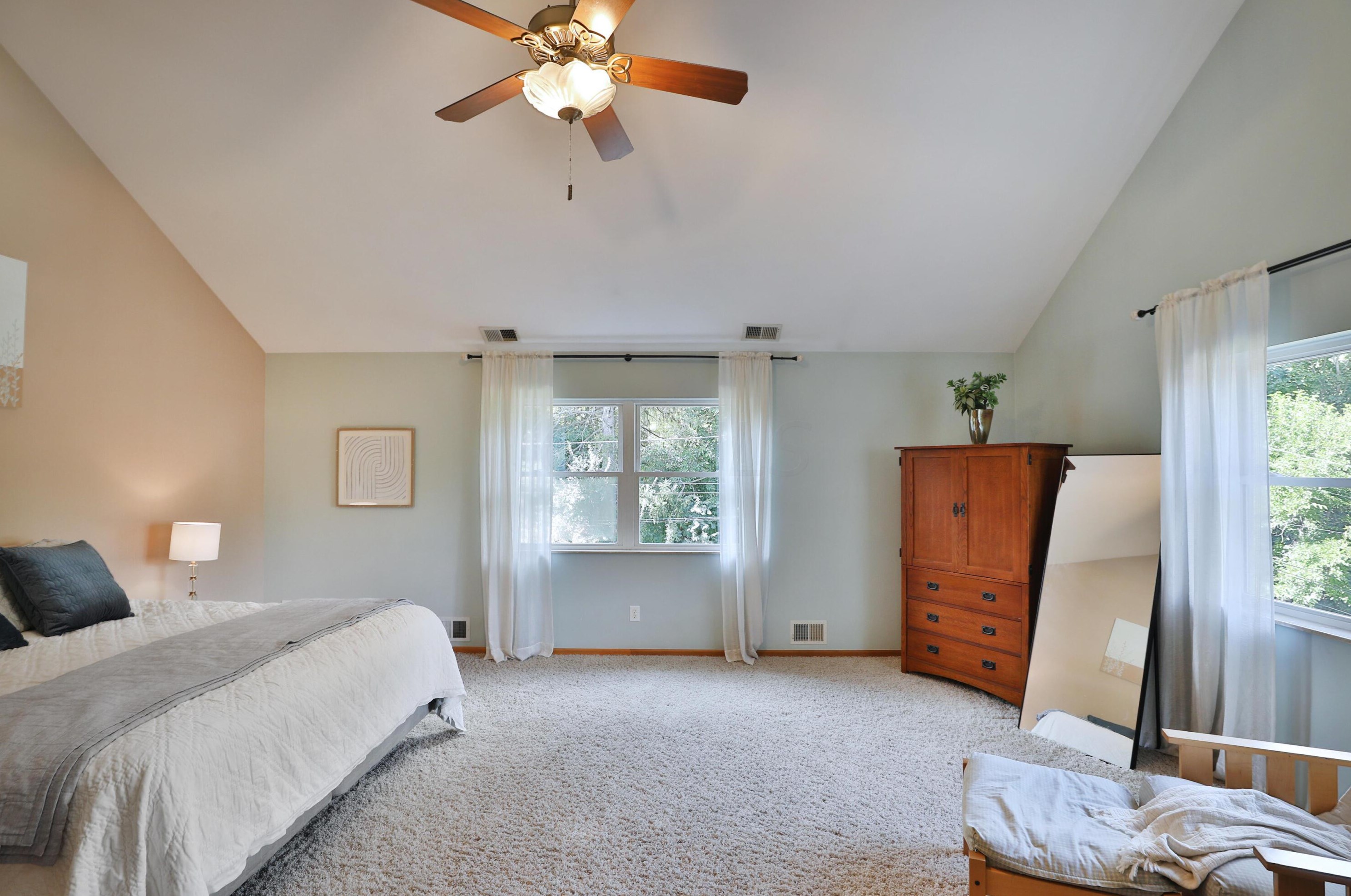 5713 Dover Ct, Columbus OH 43085-3808 exterior