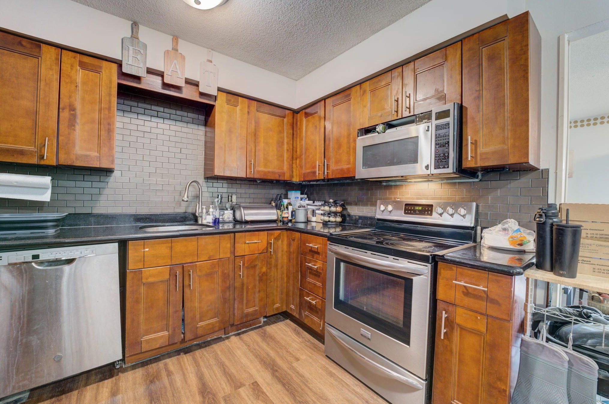 5123 Carbondale Dr, Columbus OH  43232-4522 exterior