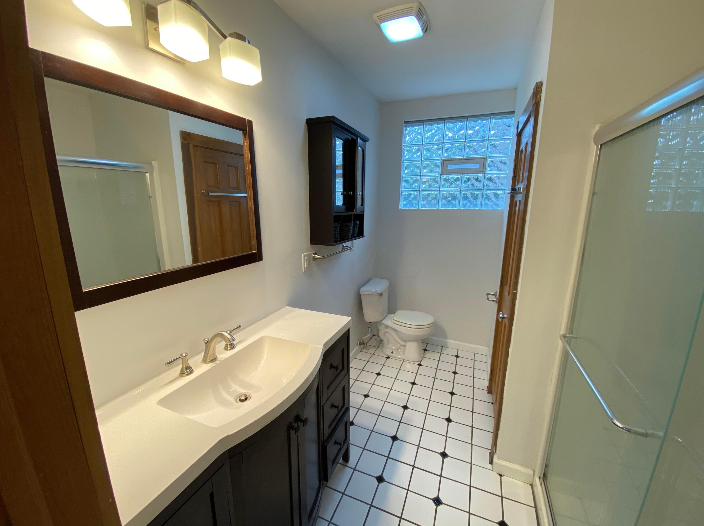 2263 Indianola Ave, Columbus OH 43202-3024 exterior