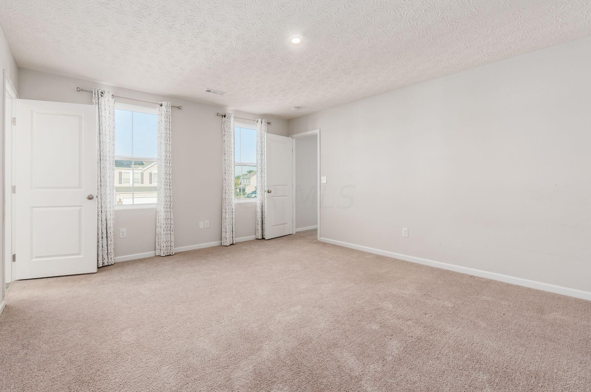 4216 Salt Spring Ln, Columbus OH  43207 exterior