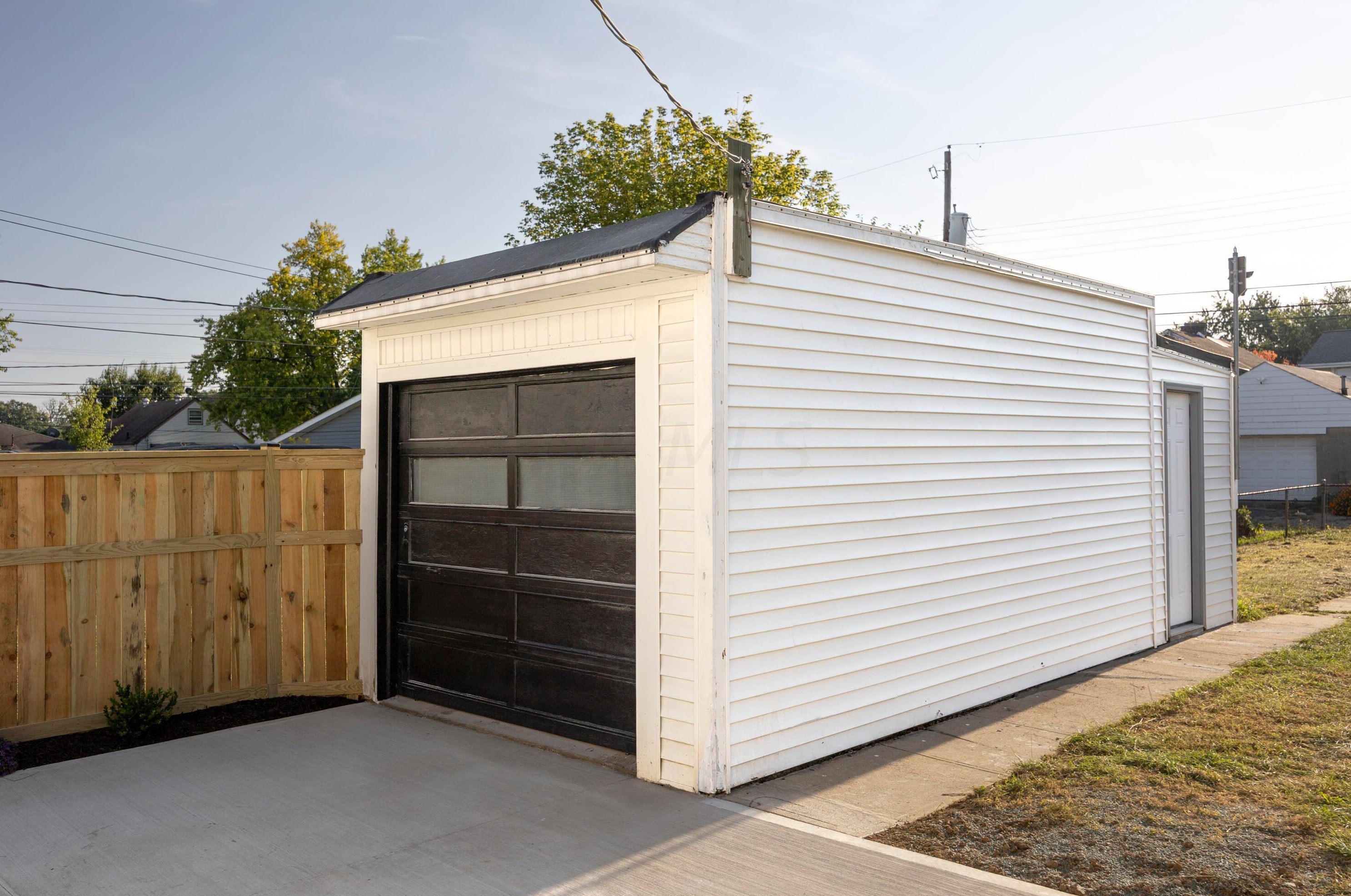 603 Townsend Ave, Columbus OH 43223-1824 exterior