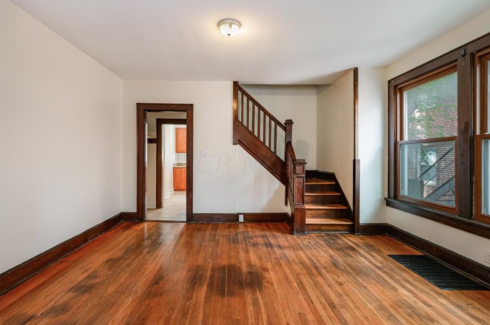 483 Hudson St, Columbus OH 43202-2704 exterior