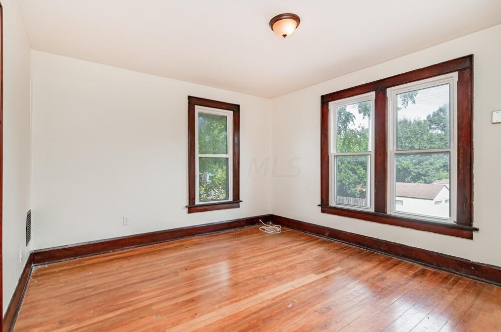 483 Hudson St, Columbus OH 43202-2704 exterior