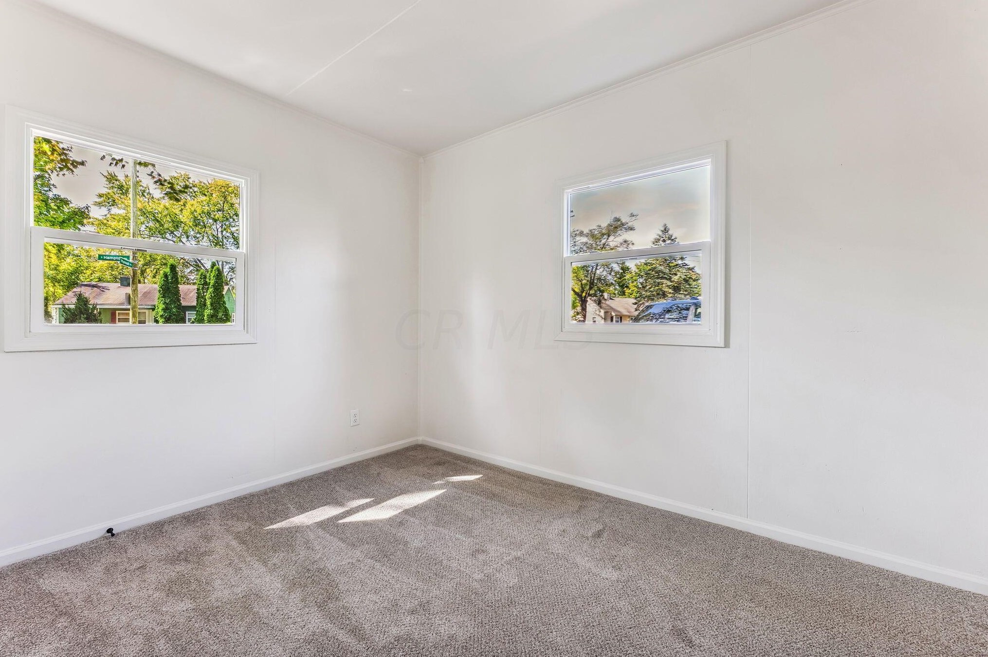 428 Hampton Rd, Columbus OH 43213-2731 exterior