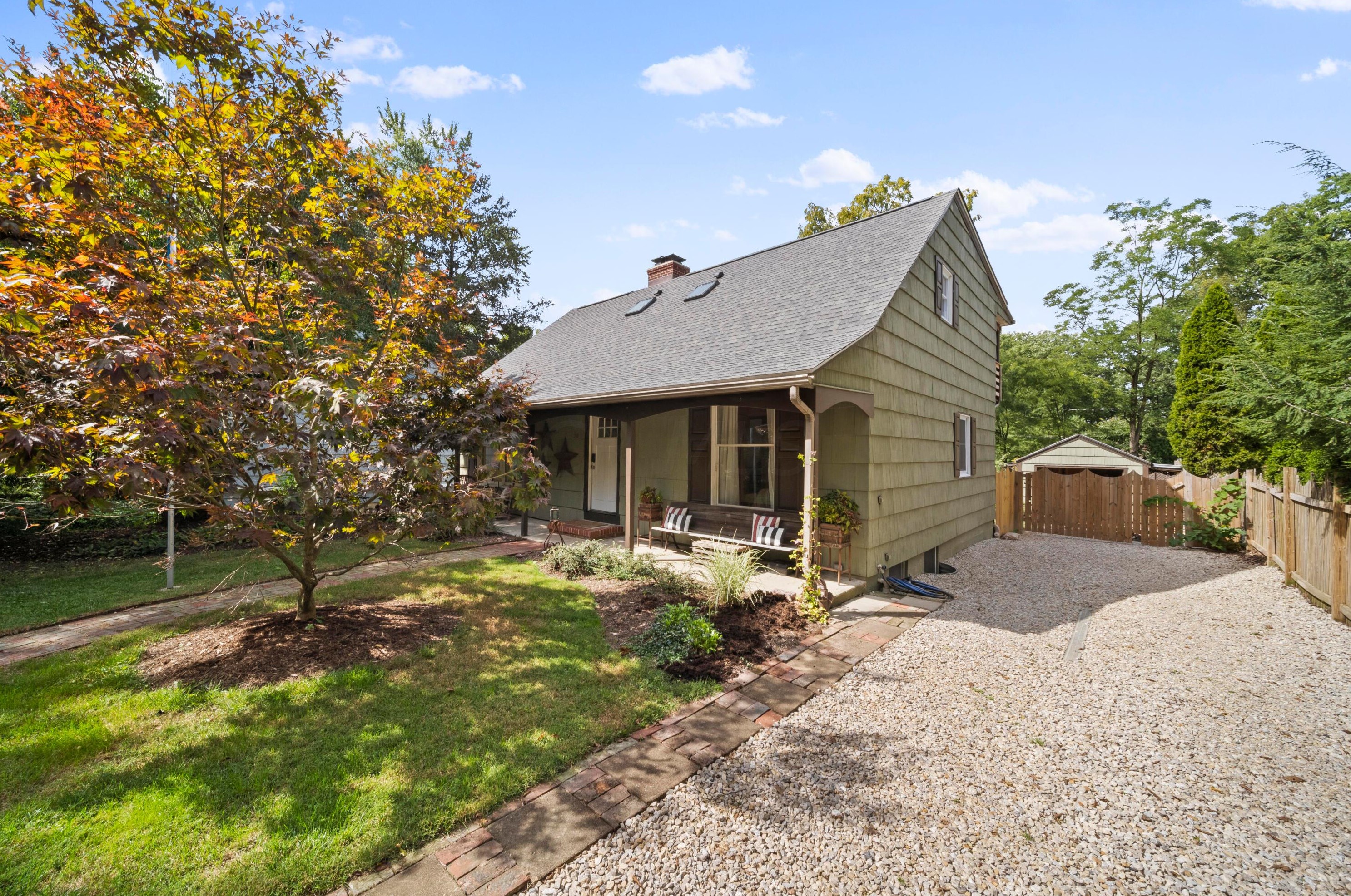 316 Cyn Dr, Columbus OH 43214-3110 exterior