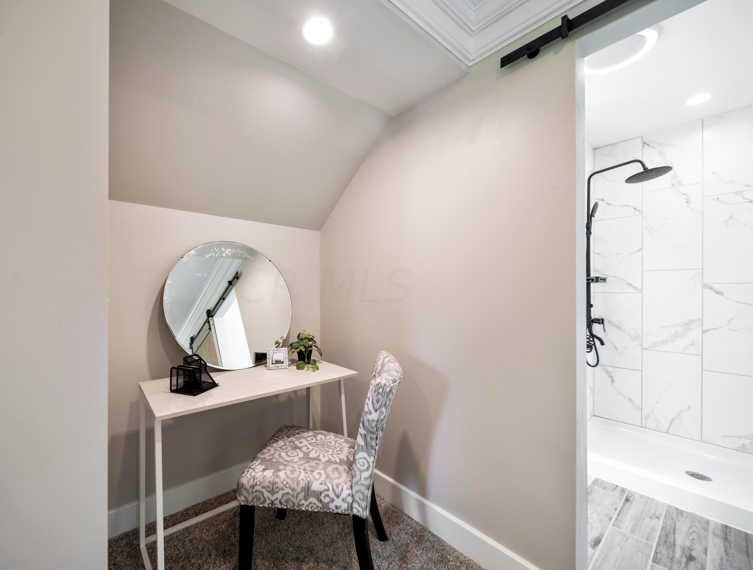 316 Cyn Dr, Columbus OH 43214-3110 exterior