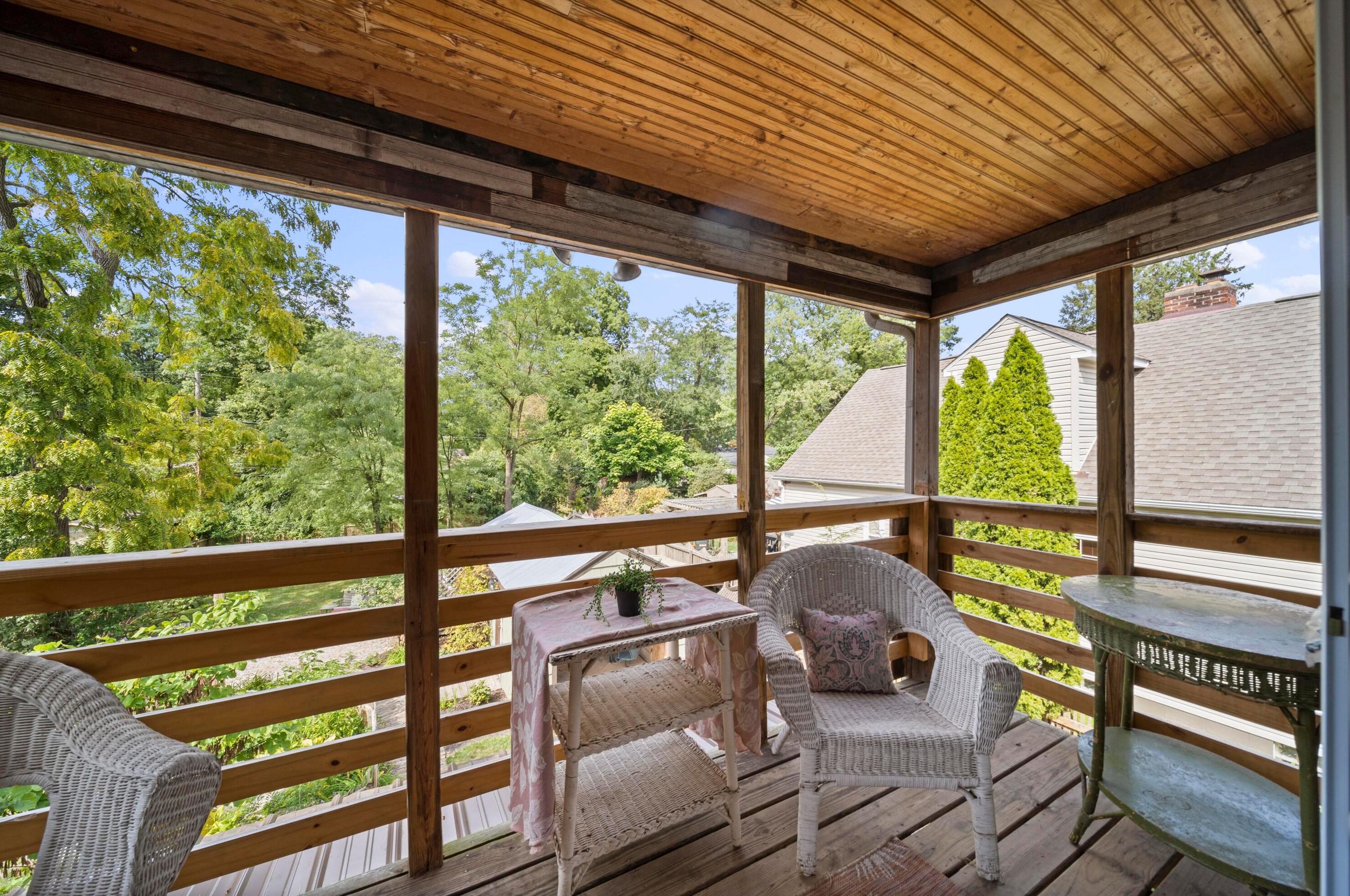 316 Cyn Dr, Columbus OH 43214-3110 exterior