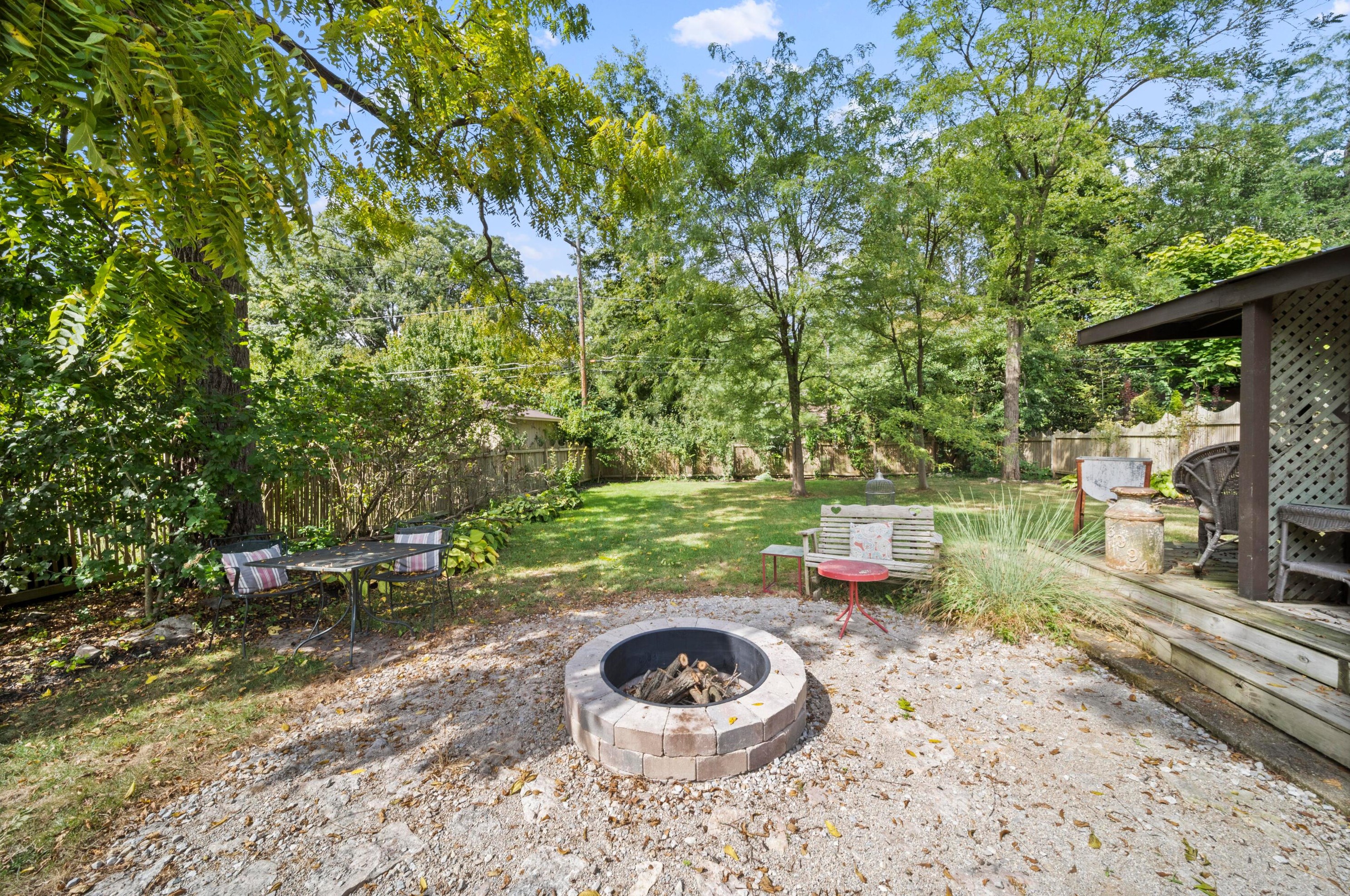 316 Cyn Dr, Columbus OH 43214-3110 exterior