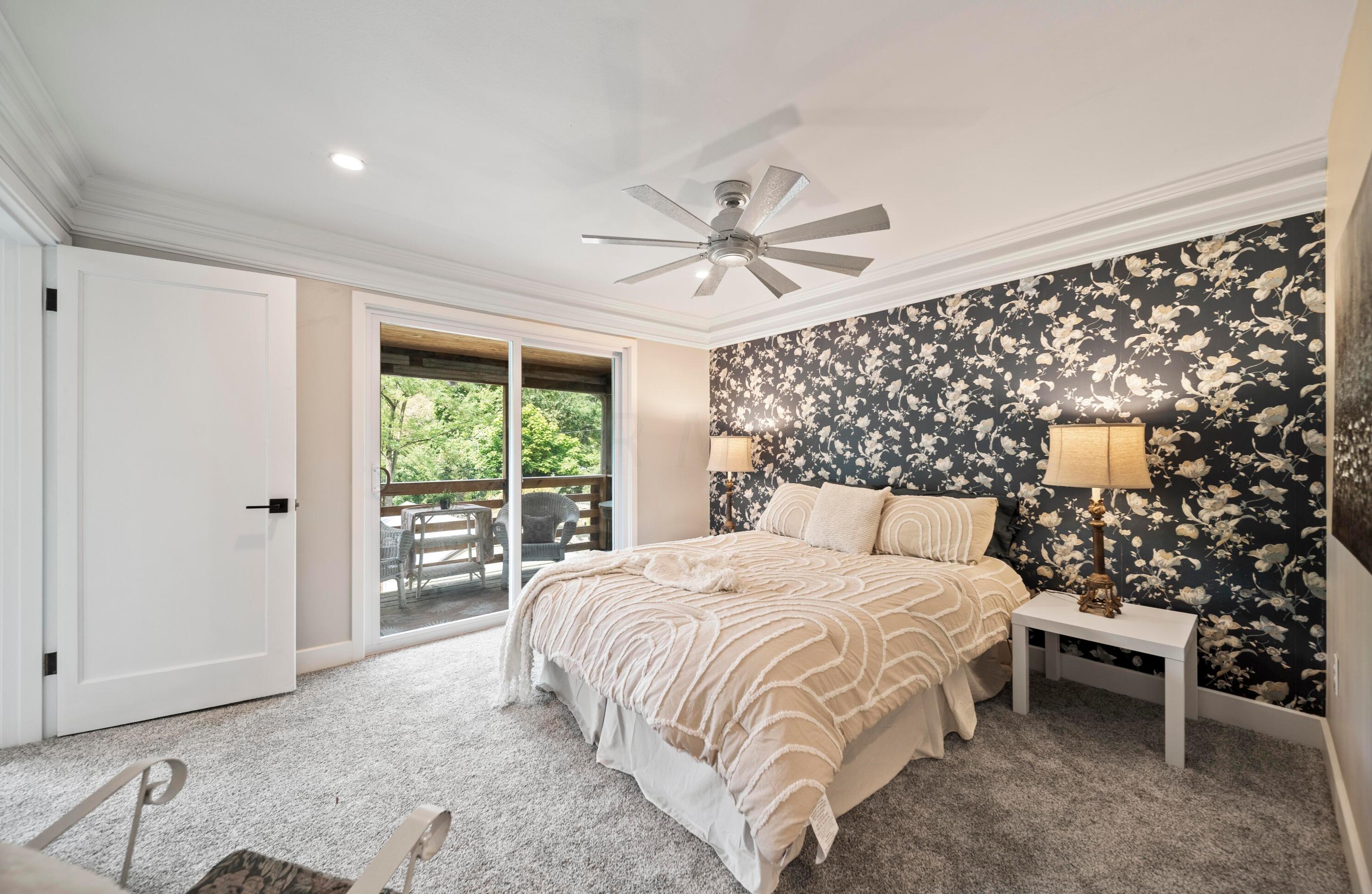 316 Cyn Dr, Columbus OH 43214-3110 exterior