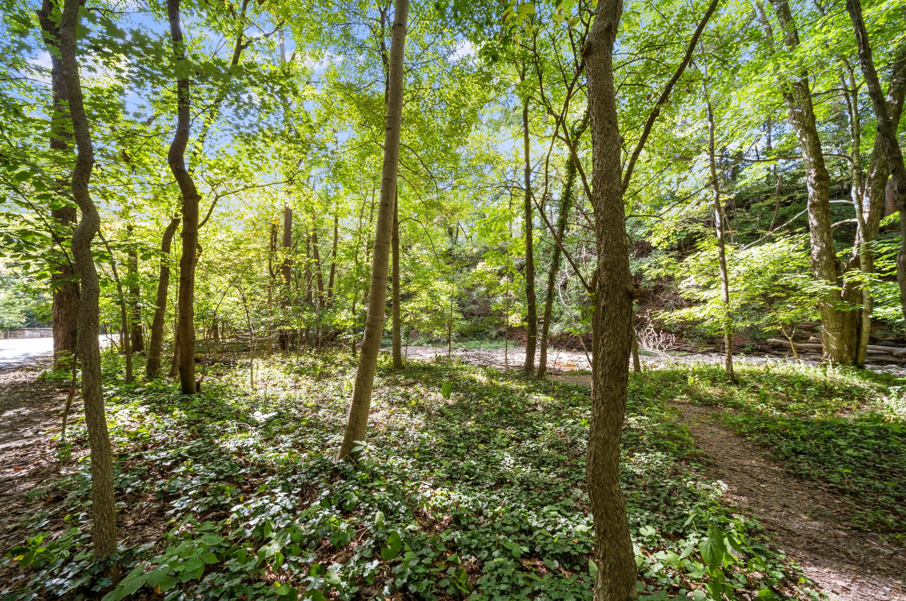 316 Cyn Dr, Columbus OH 43214-3110 exterior