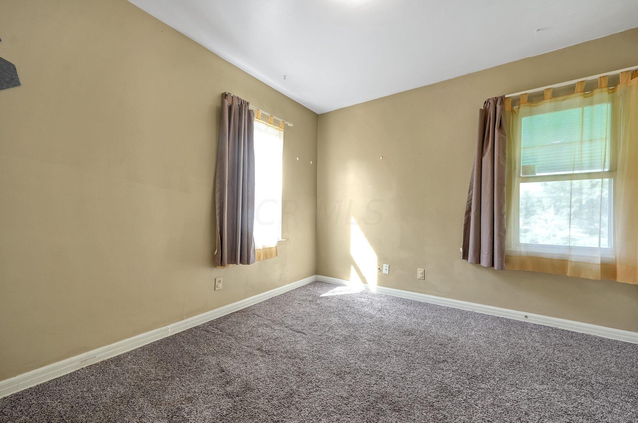 1879 Jermain Dr, Columbus OH  43219-1225 exterior