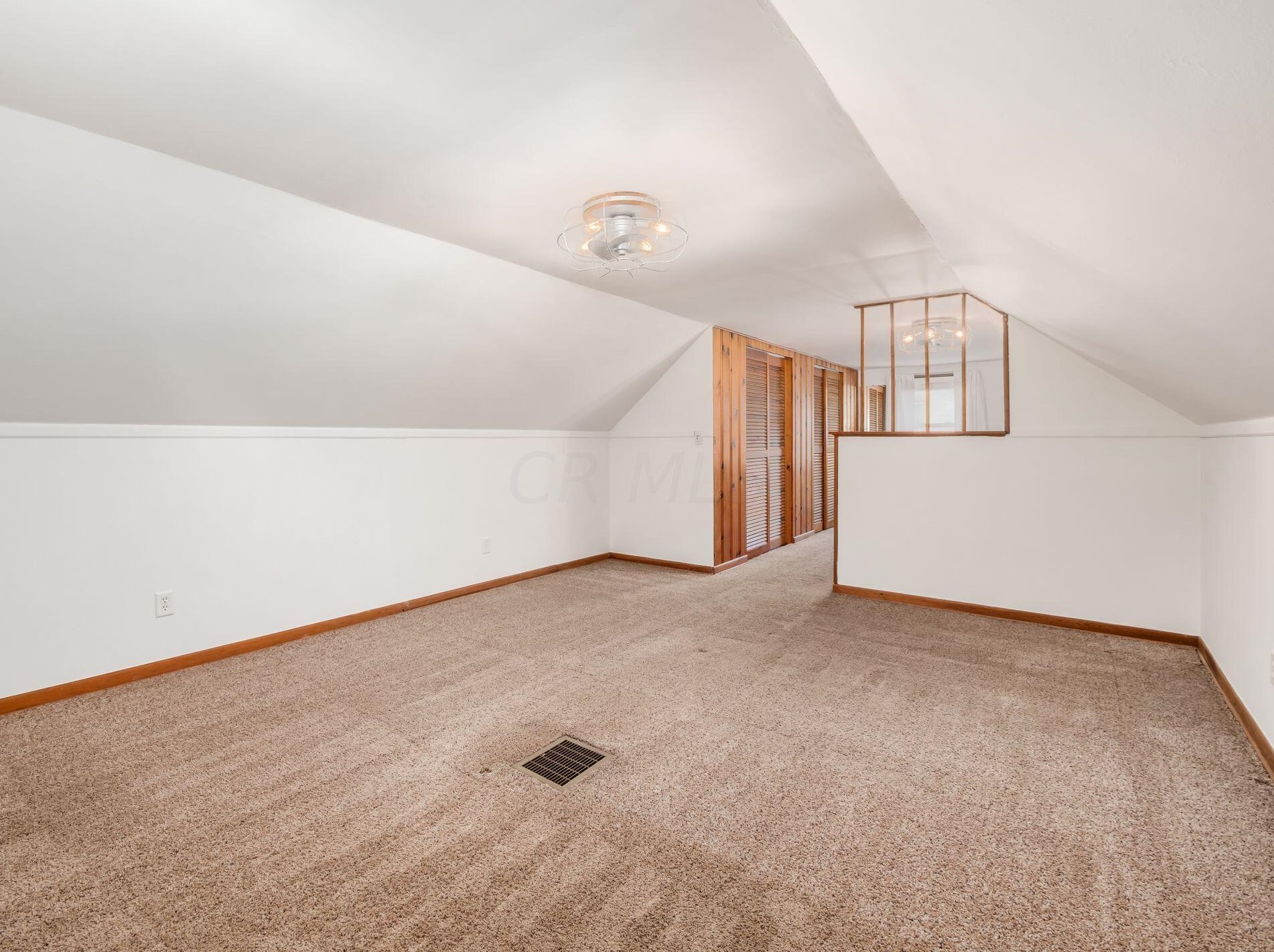 465 Blenheim Rd, Columbus OH 43214-3221 exterior