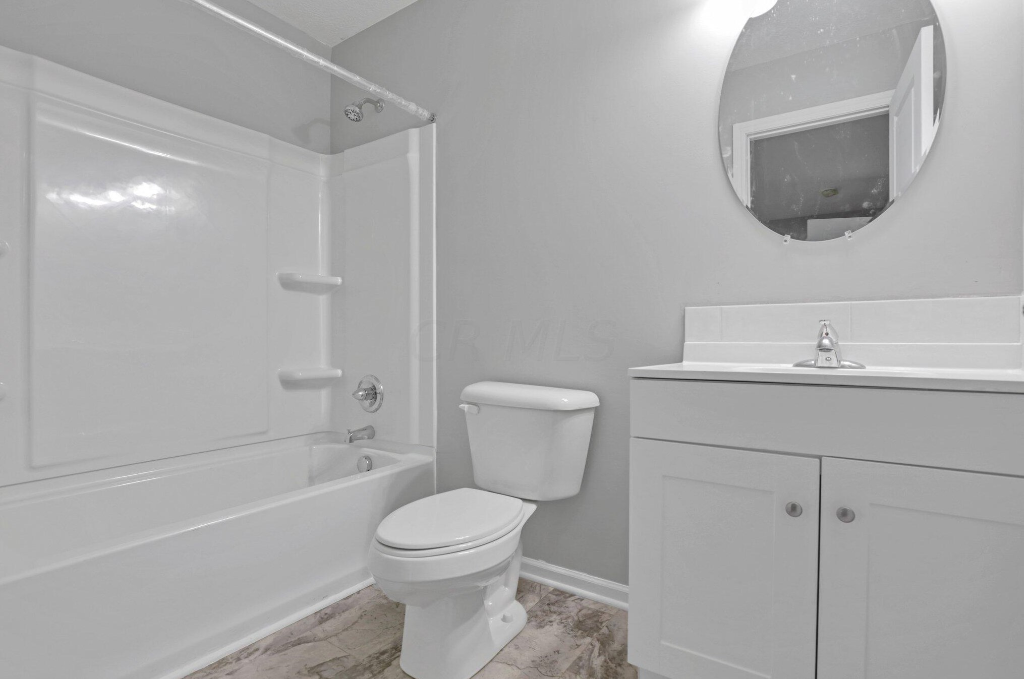 5241 Fullerton Dr, Columbus OH 43232-6217 exterior