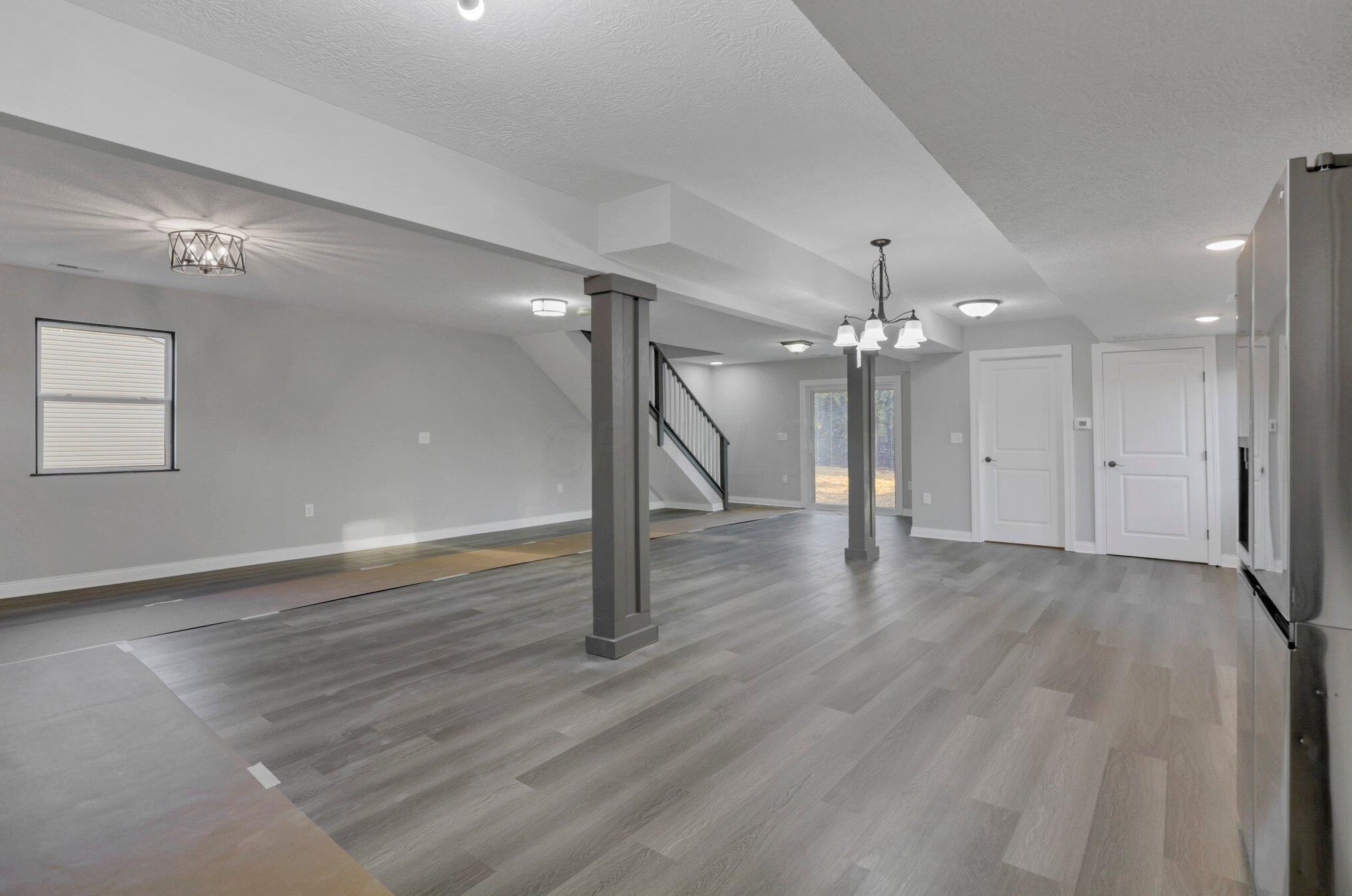 5241 Fullerton Dr, Columbus OH 43232-6217 exterior