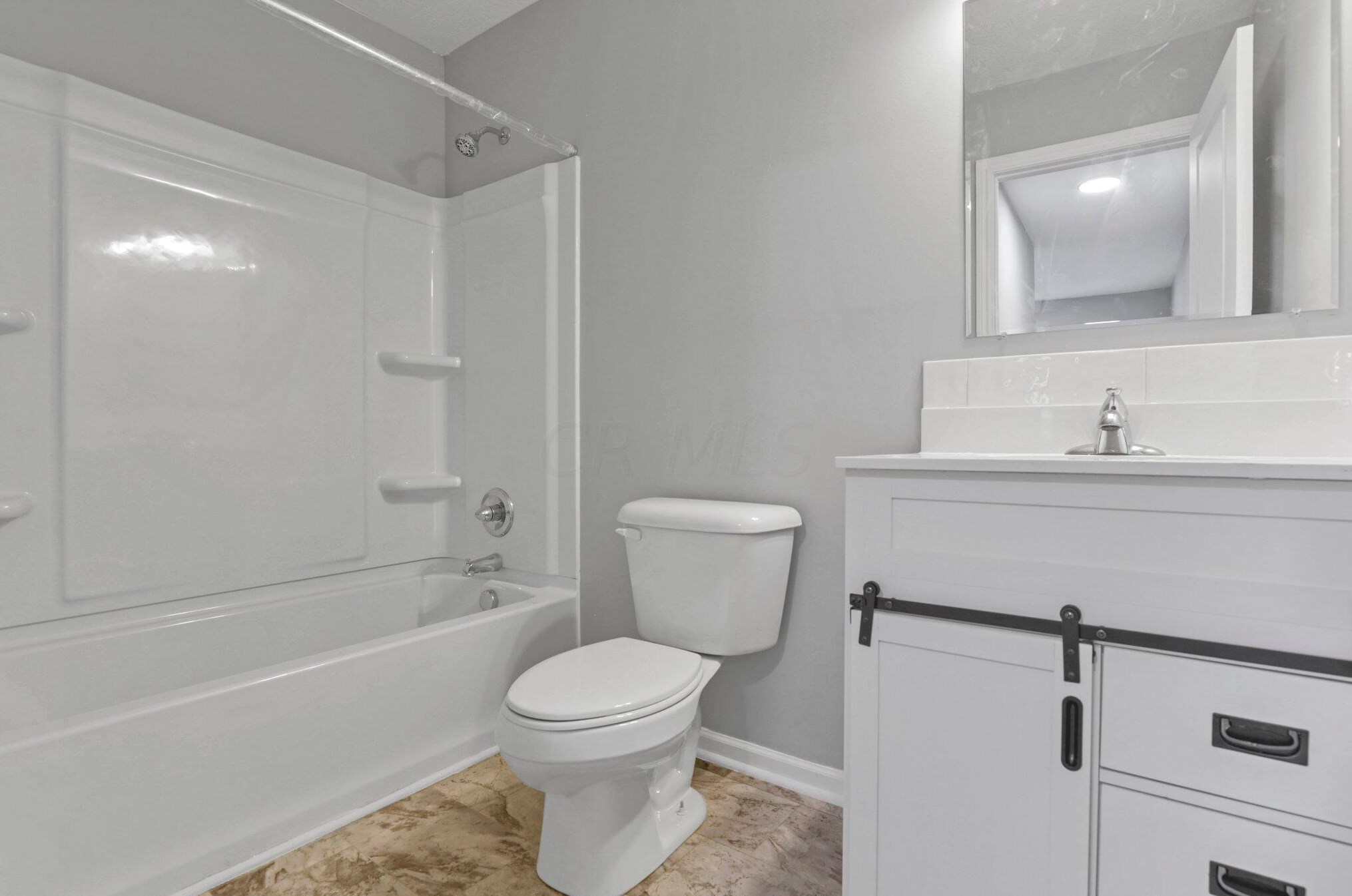 5241 Fullerton Dr, Columbus OH 43232-6217 exterior