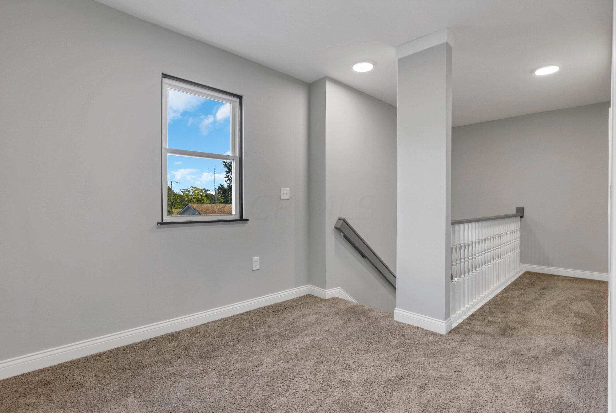 5241 Fullerton Dr, Columbus OH 43232-6217 exterior