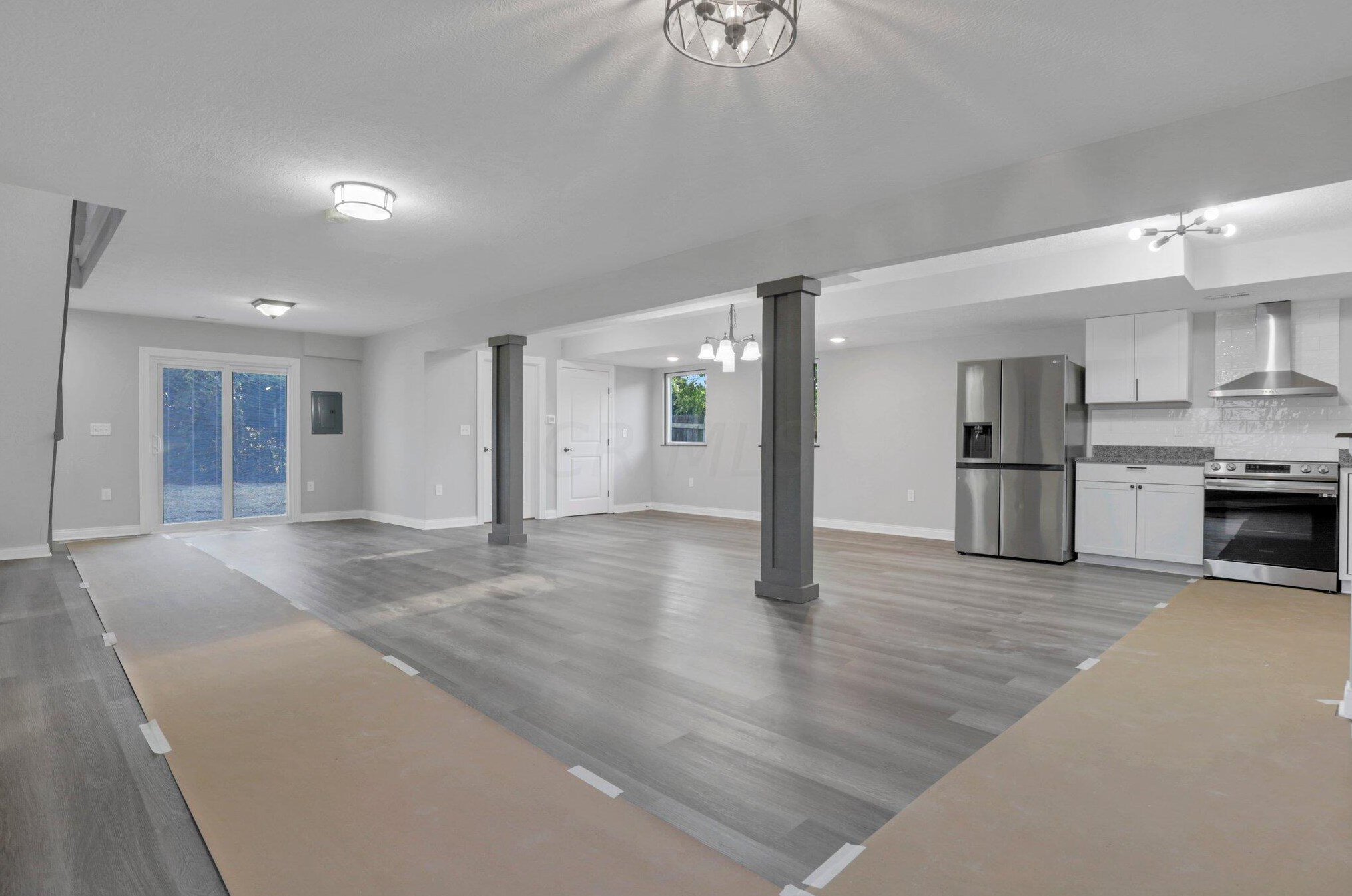 5241 Fullerton Dr, Columbus OH 43232-6217 exterior