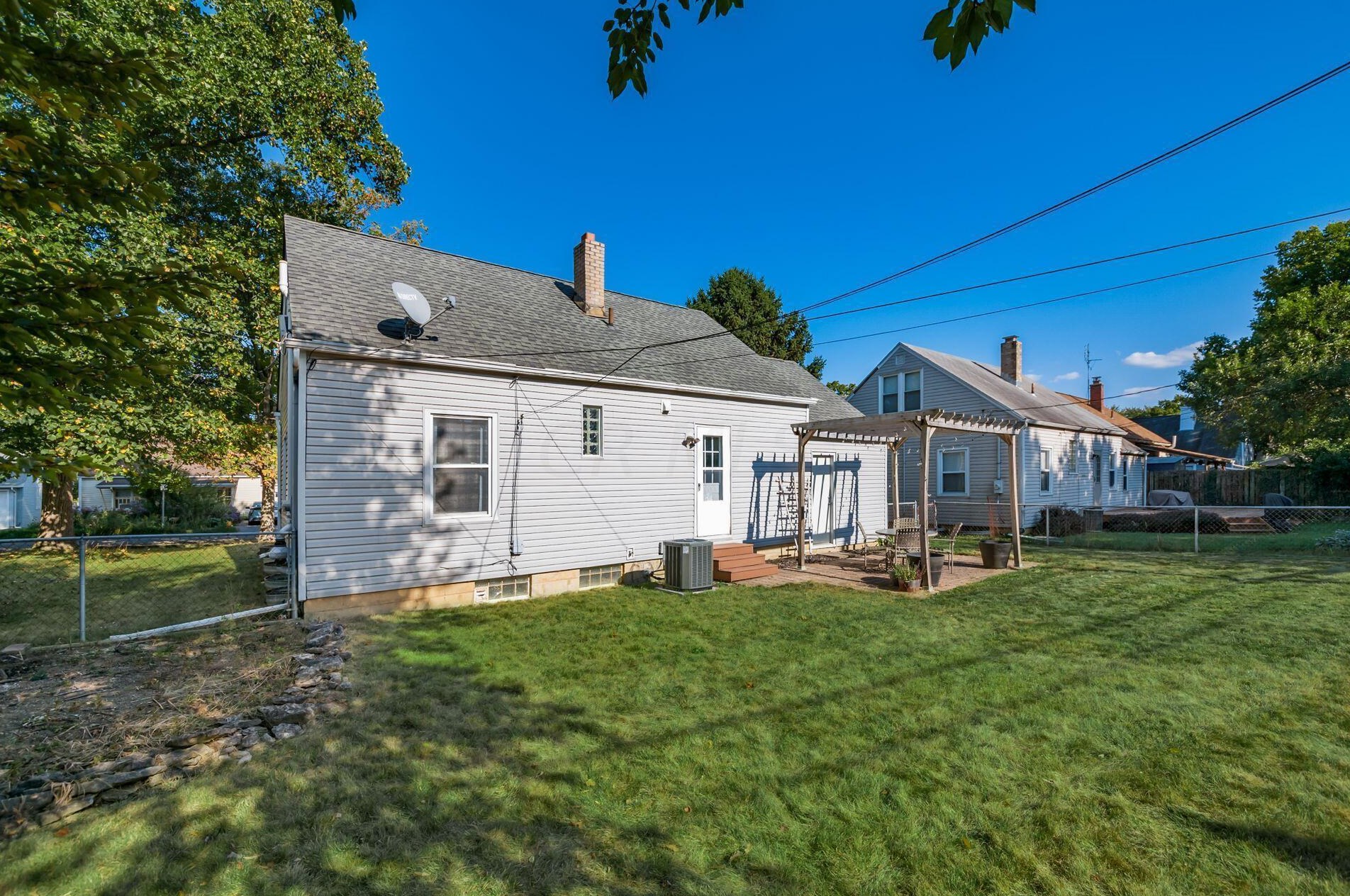 1791 Hess Blvd, Columbus OH 43212-1418 exterior