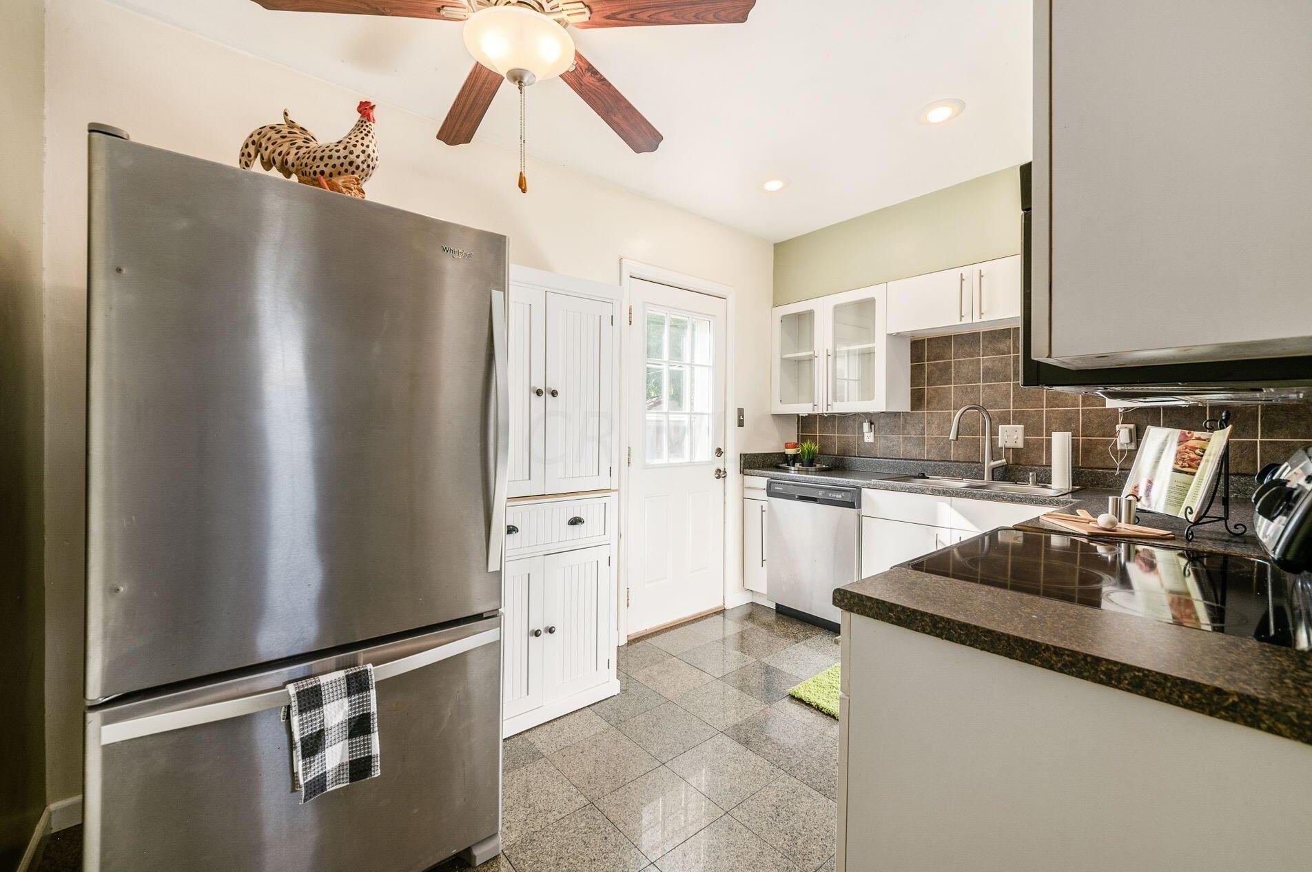 1791 Hess Blvd, Columbus OH 43212-1418 exterior