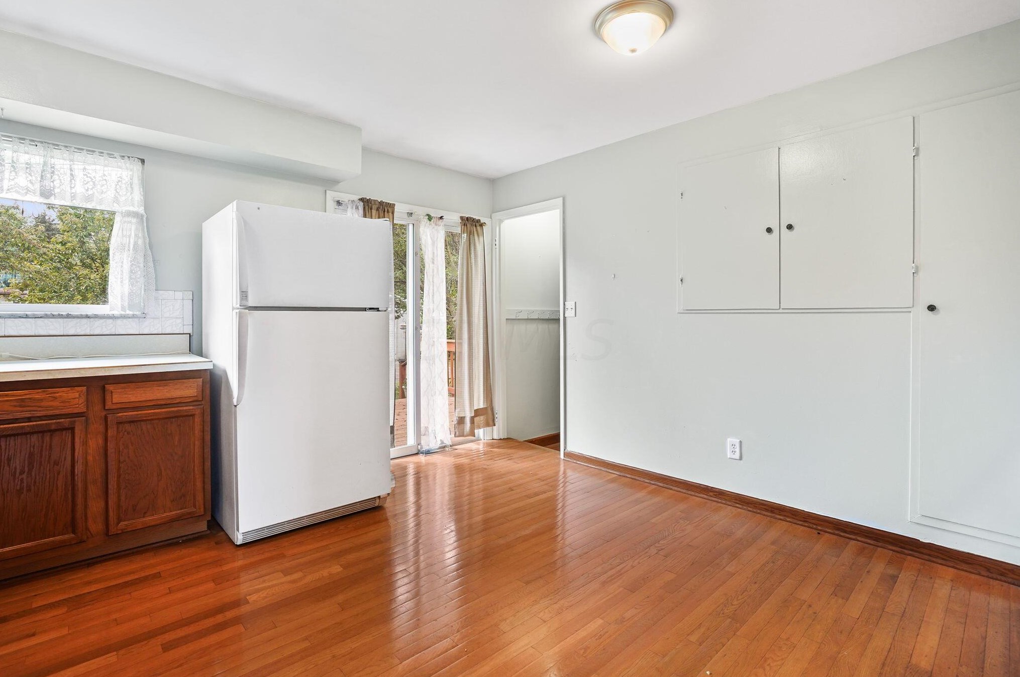 433 Flintwood Dr, Columbus OH 43230-2020 exterior